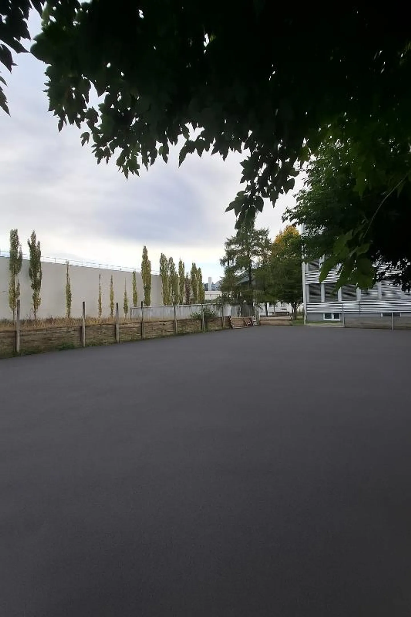 Outdoor parking space for rent - Photo 1 of 1