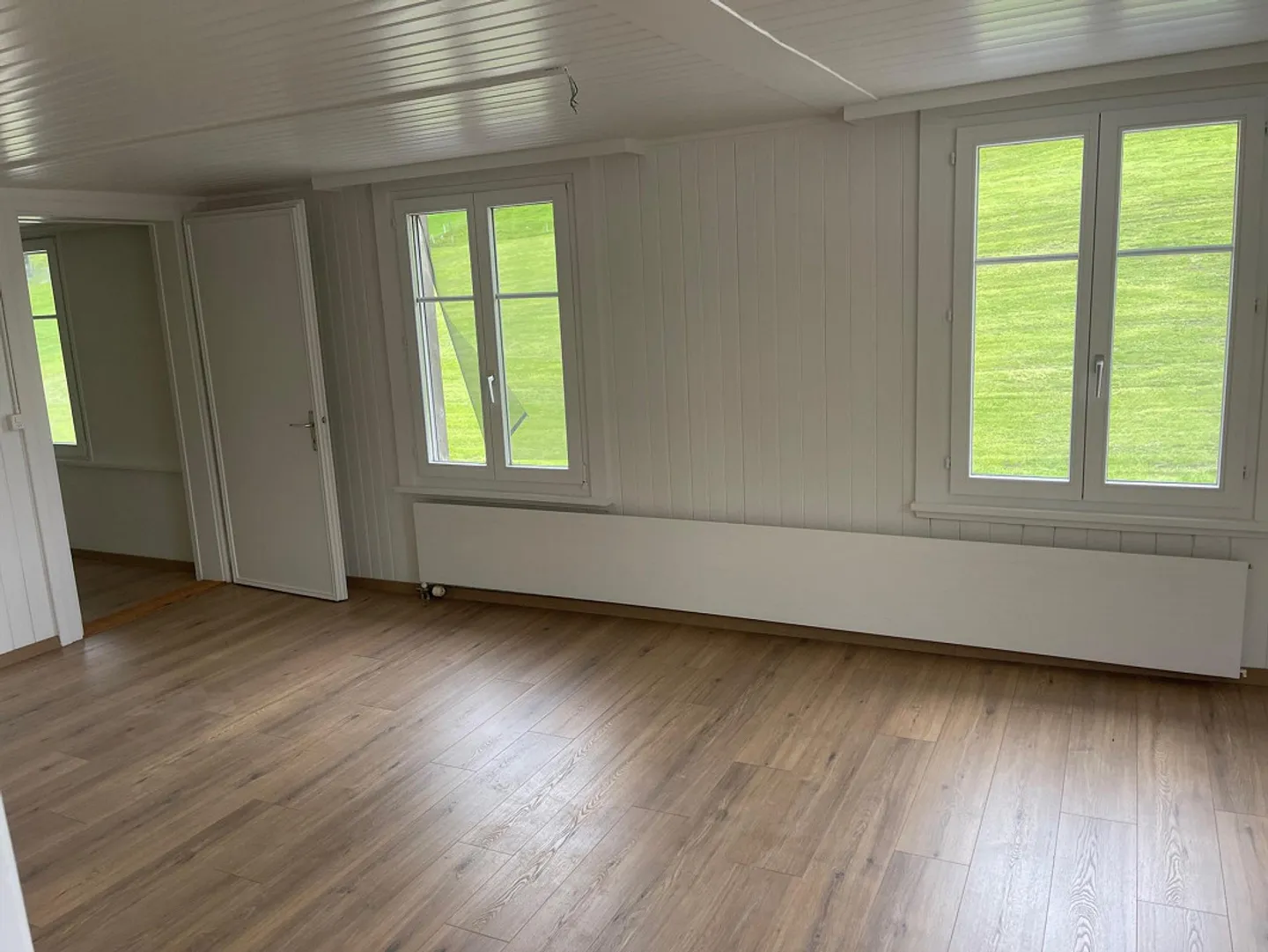 Simple 5-room house part with garage, utility rooms and laundry room - Photo 5 of 10