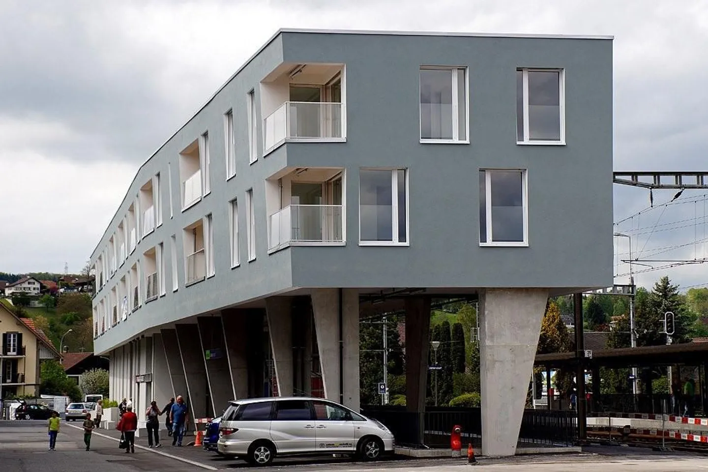 Appartamento 2,5 locali nel centro di Uetendorf - Foto 1 di 7