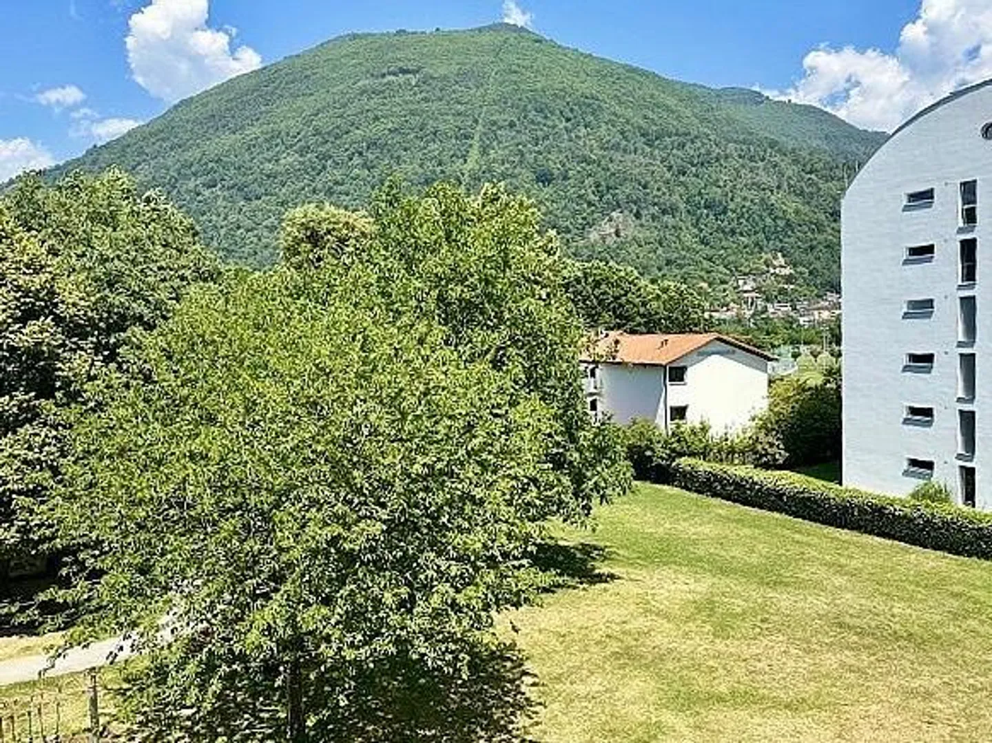 Appartamento 3 1/2 locali al 3° piano con balcone e vista - Foto 13 di 16