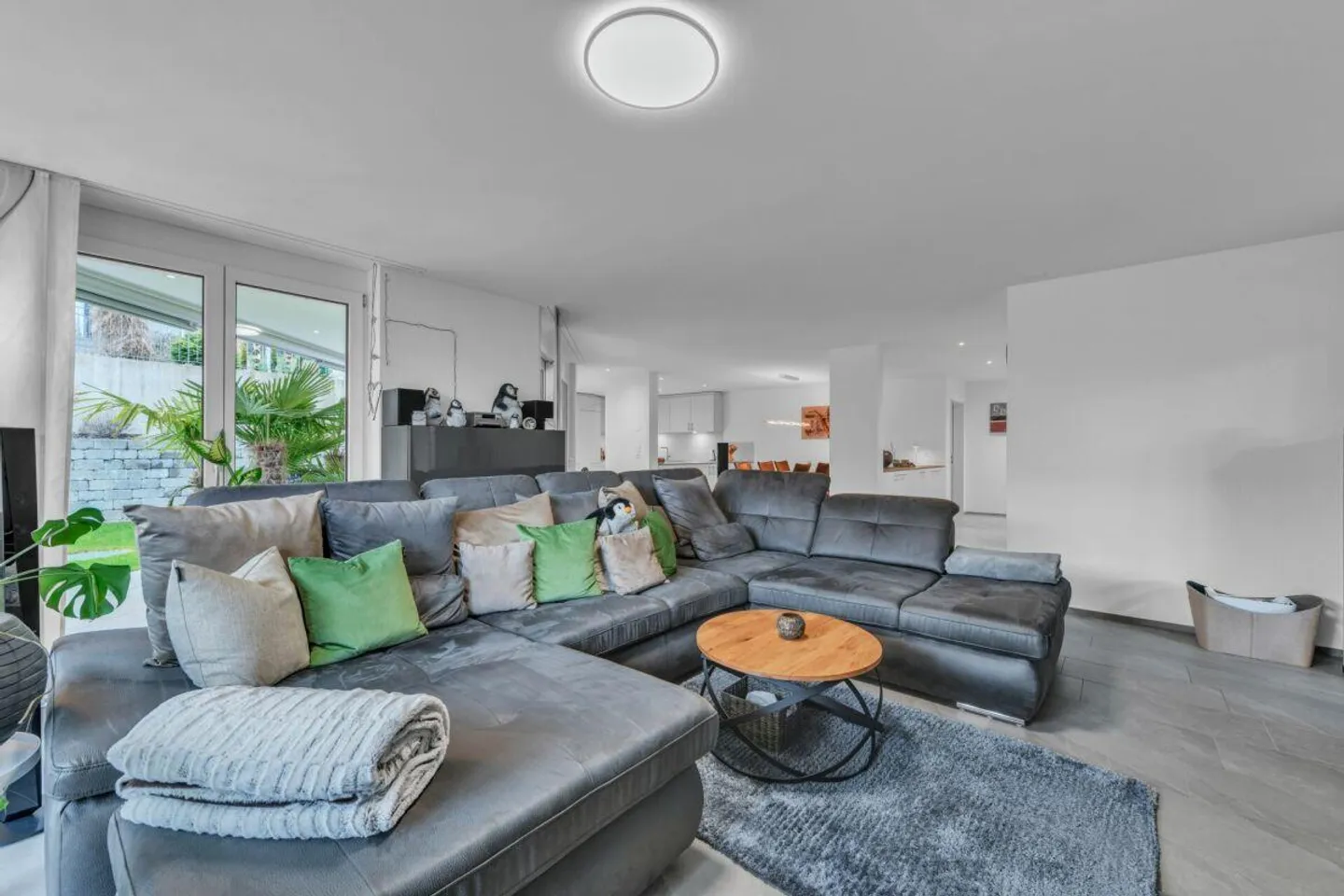 Paradiso del giardino con stile - Moderno appartamento di 4,5 stanze con fascino, comfort e ampio spazio esterno - Foto 8 di 26