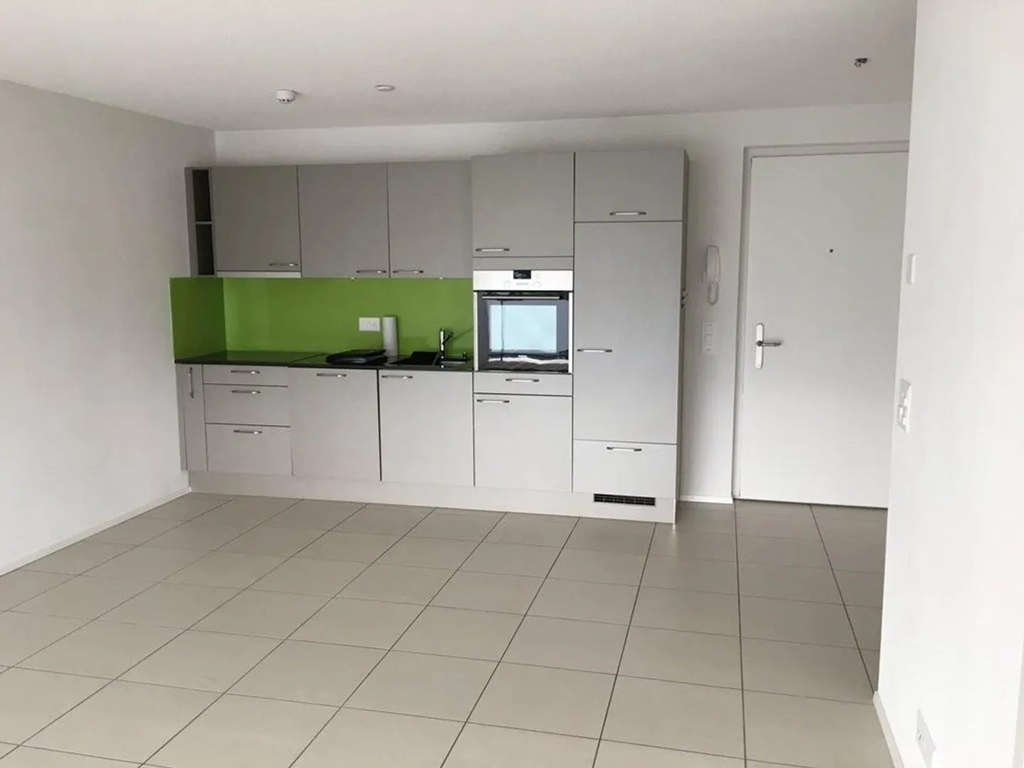 Appartamento 2,5 locali nel centro di Uetendorf - Foto 3 di 7