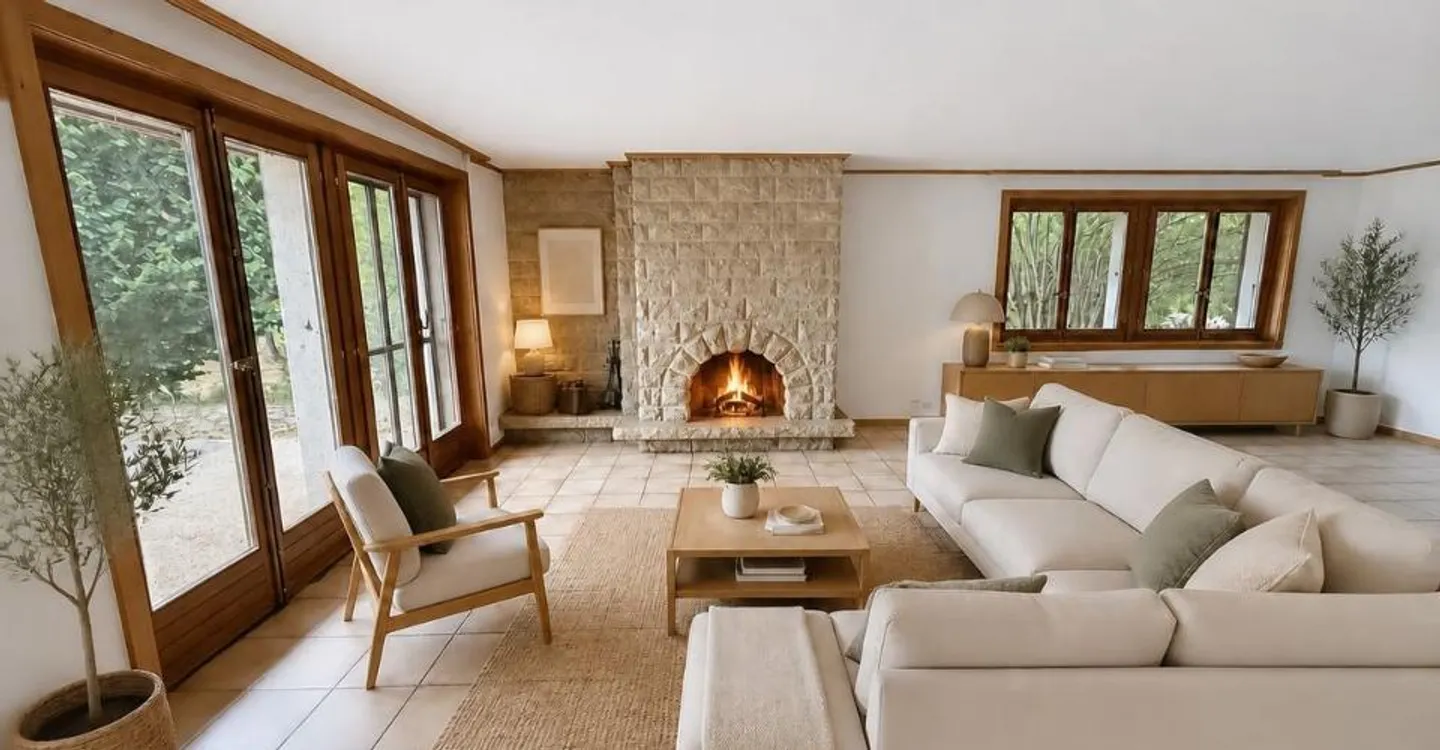 Spacious Family Home Near Lake - Photo 5 of 13