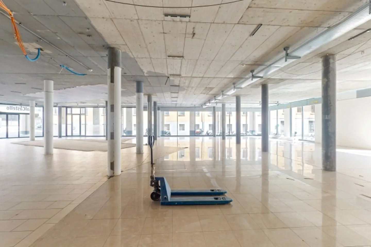 «Ufficio di 190 m²  Spazio moderno nel cuore di Bellinzona» - Foto 3 di 9
