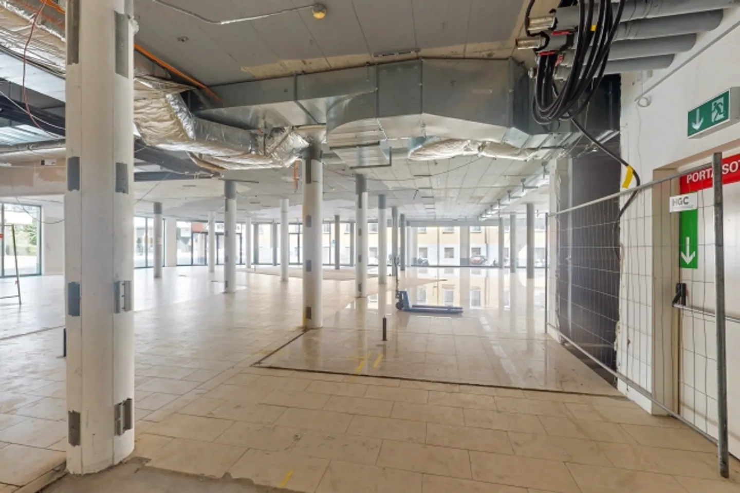 «Ufficio di 190 m²  Spazio moderno nel cuore di Bellinzona» - Foto 8 di 9