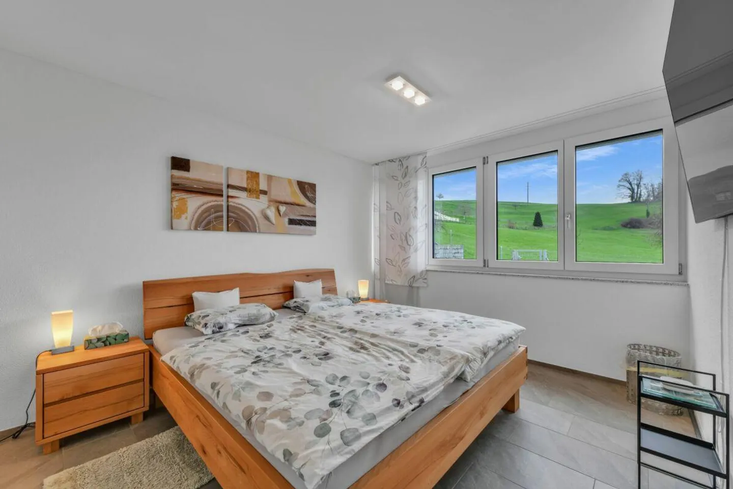 Paradiso del giardino con stile - Moderno appartamento di 4,5 stanze con fascino, comfort e ampio spazio esterno - Foto 17 di 26