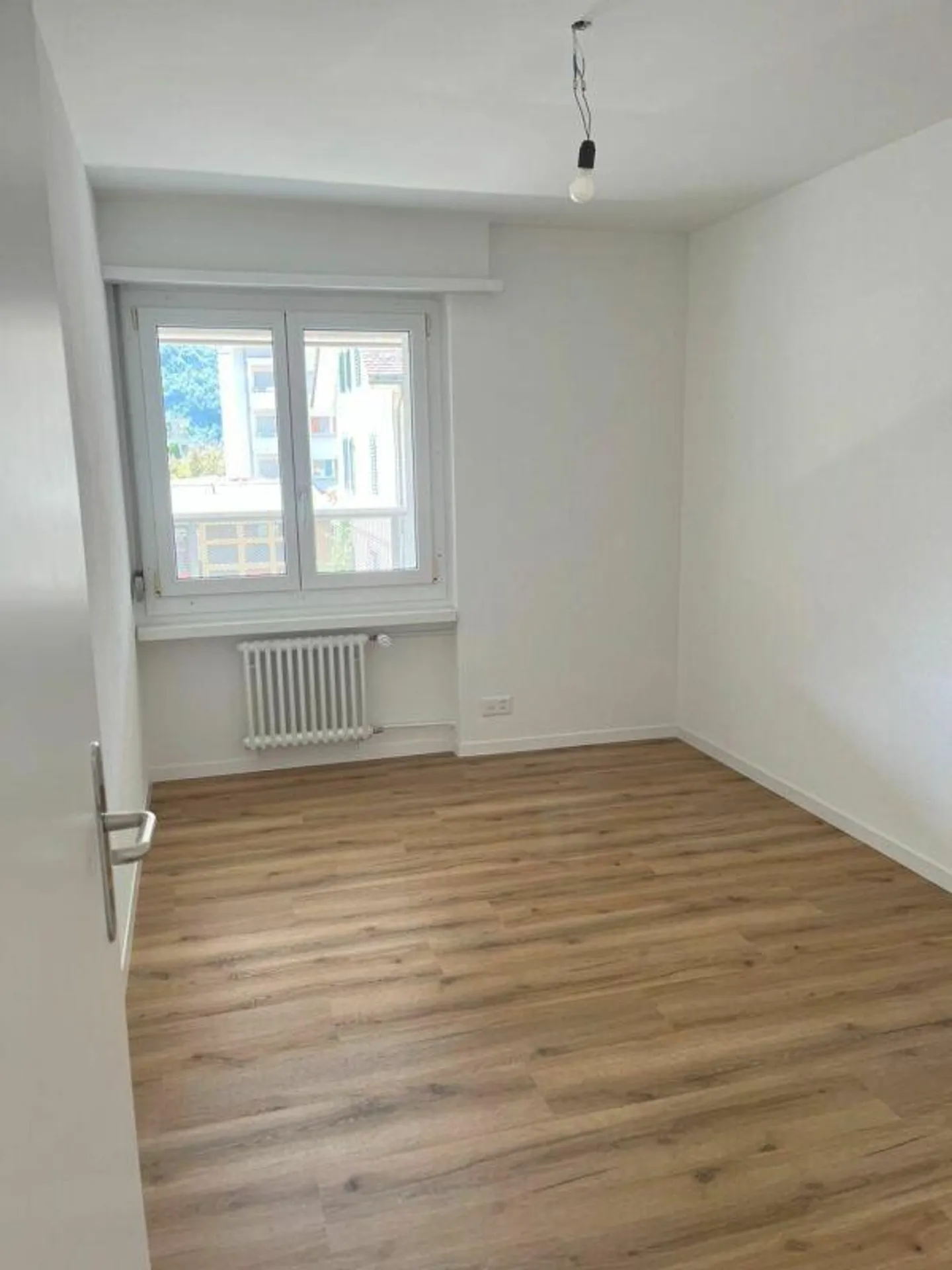 Renovated 3.5-room apartment in a central location - Photo 6 of 7