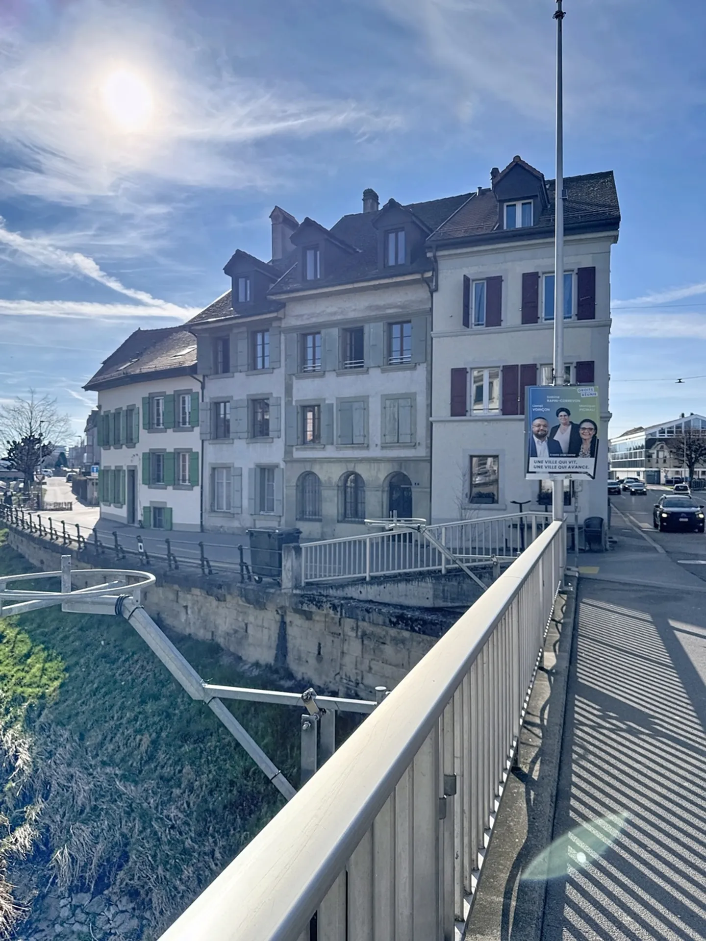 Beautiful income-generating building in the center of Payerne - Photo 2 of 9