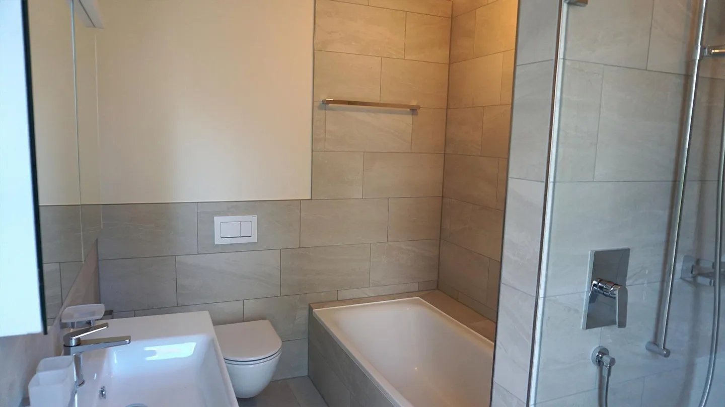 Domat/Ems - Appartement de jardin 3½ pièces - Photo 5 sur 6