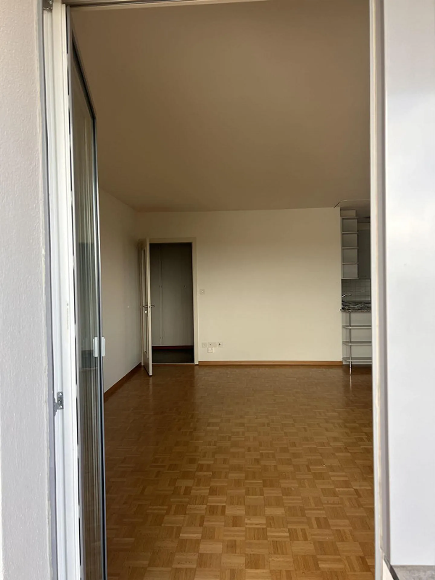 Ampio e centrale appartamento di 1 locale a Wankdorf - Foto 4 di 17