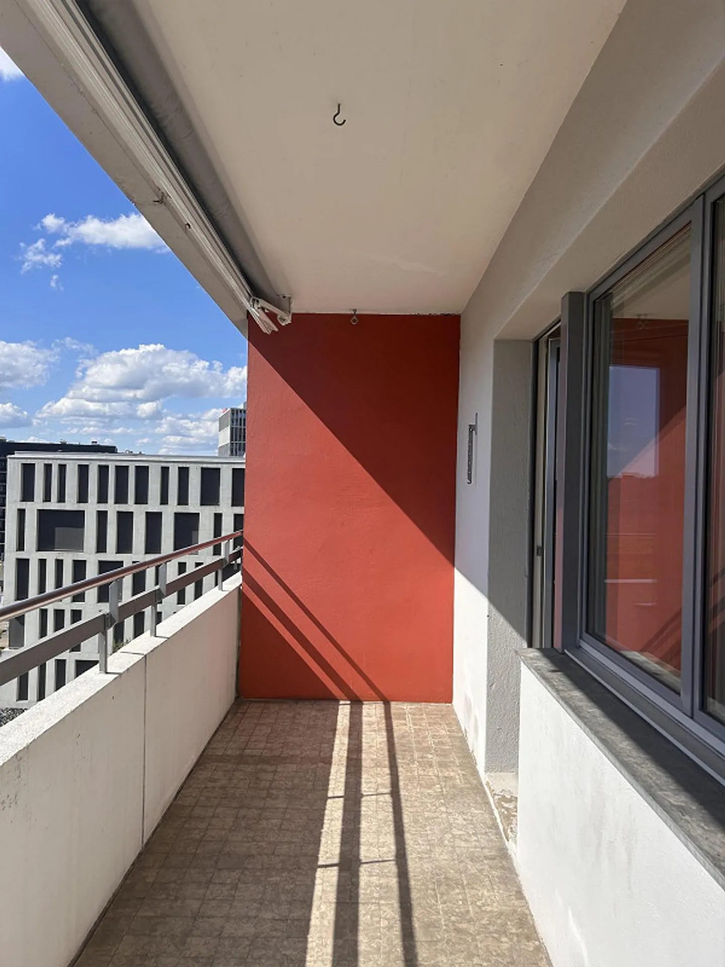 Ampio e centrale appartamento di 1 locale a Wankdorf - Foto 3 di 17