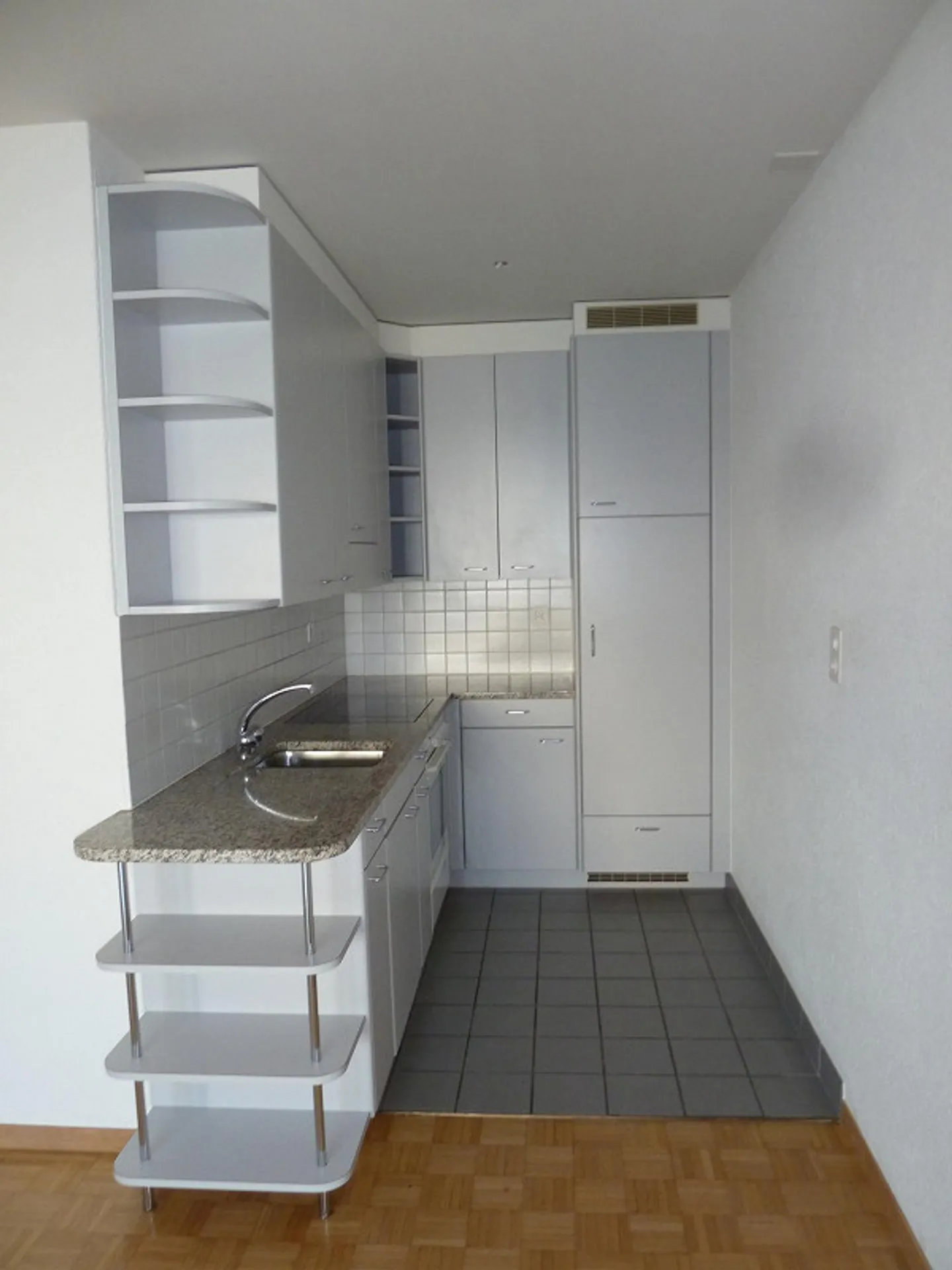 Ampio e centrale appartamento di 1 locale a Wankdorf - Foto 6 di 17