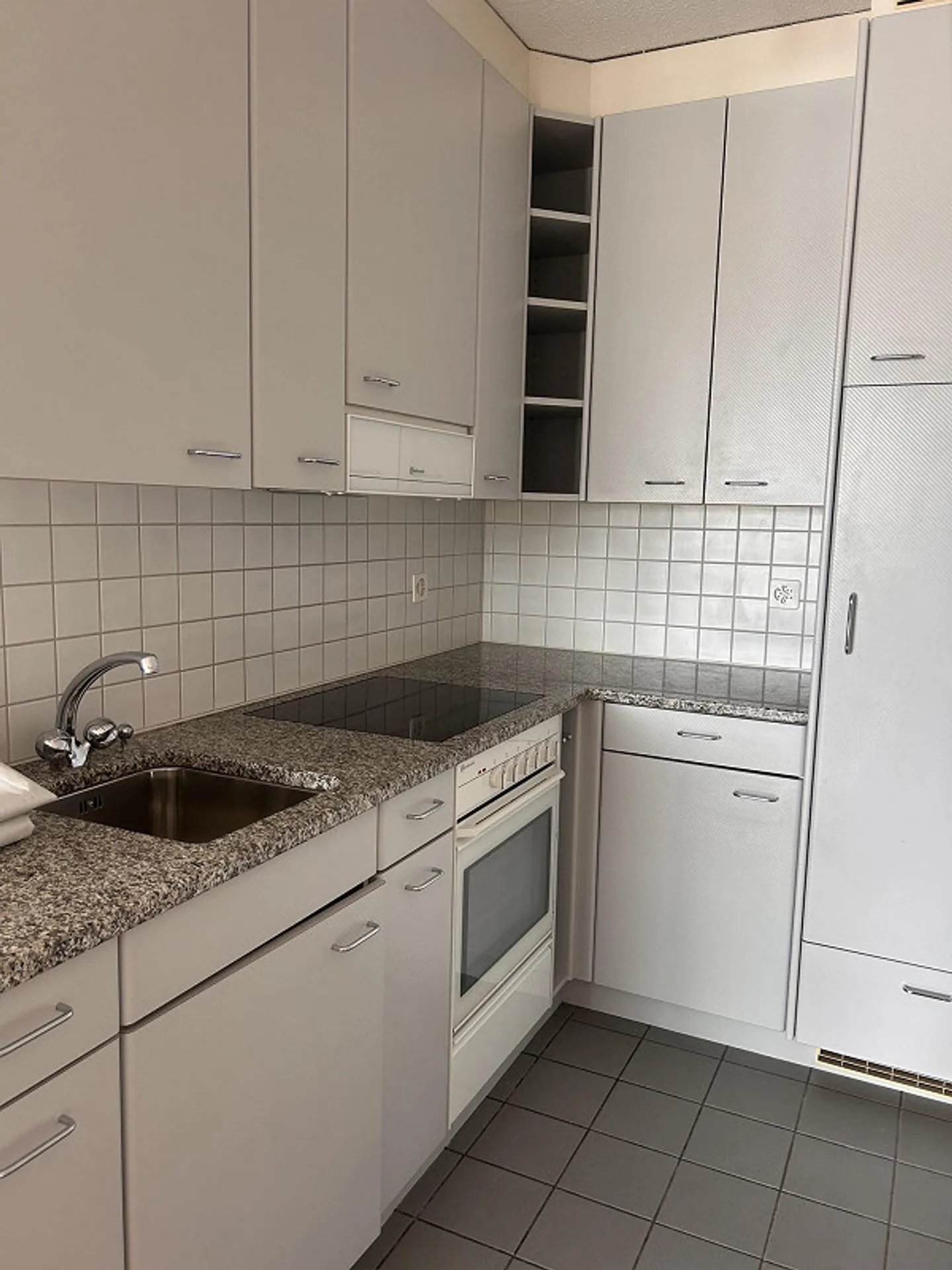 Ampio e centrale appartamento di 1 locale a Wankdorf - Foto 7 di 17