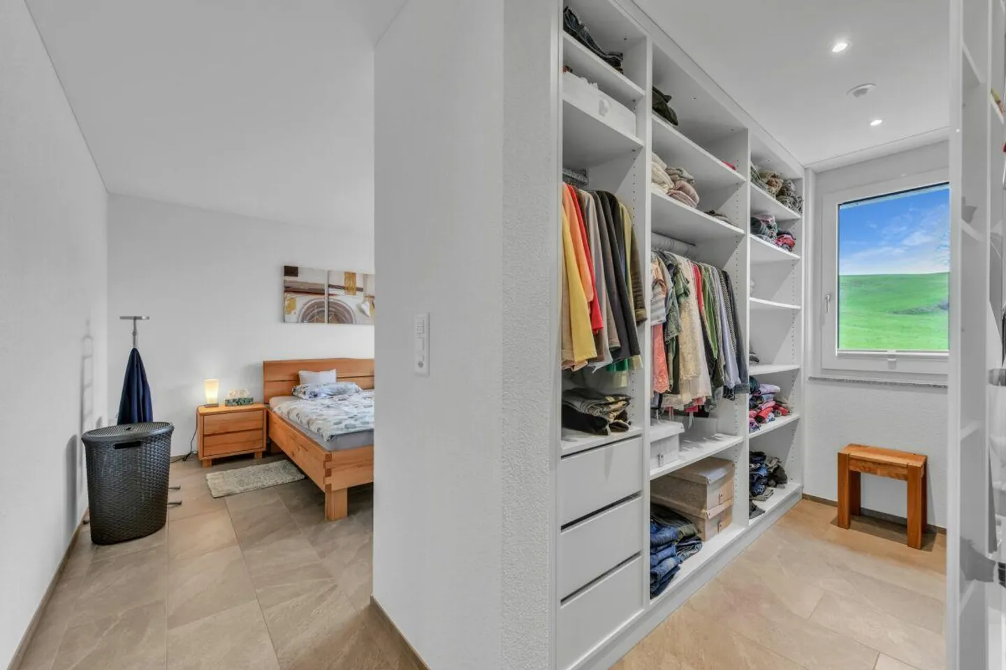 Paradiso del giardino con stile - Moderno appartamento di 4,5 stanze con fascino, comfort e ampio spazio esterno - Foto 18 di 26