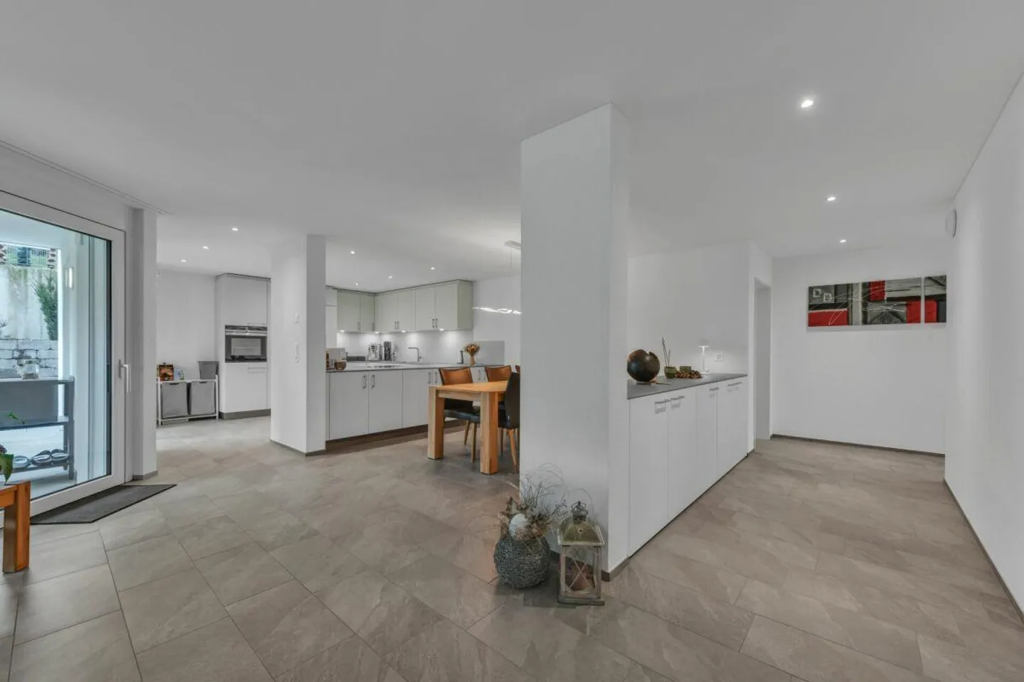Paradiso del giardino con stile - Moderno appartamento di 4,5 stanze con fascino, comfort e ampio spazio esterno - Foto 19 di 26