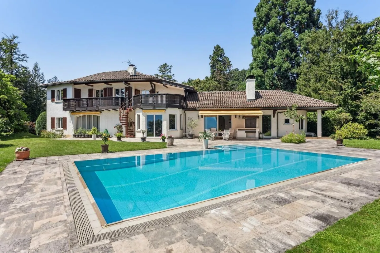Stupenda proprietà con vista spettacolare. - Foto 4 di 13