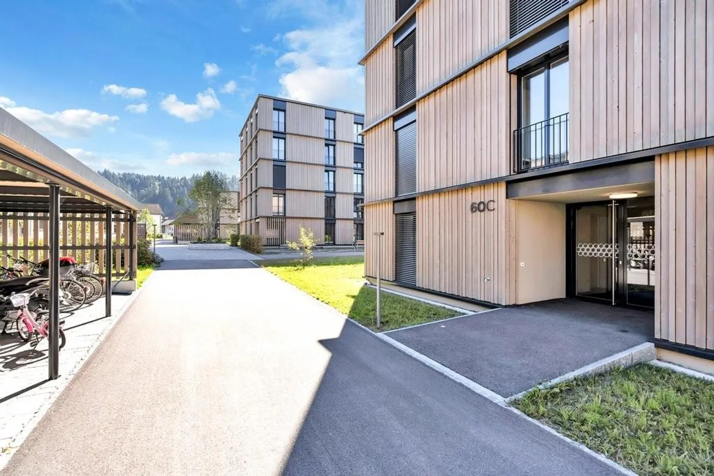 Modernes Apartment mit Aussicht - Foto 2 von 10