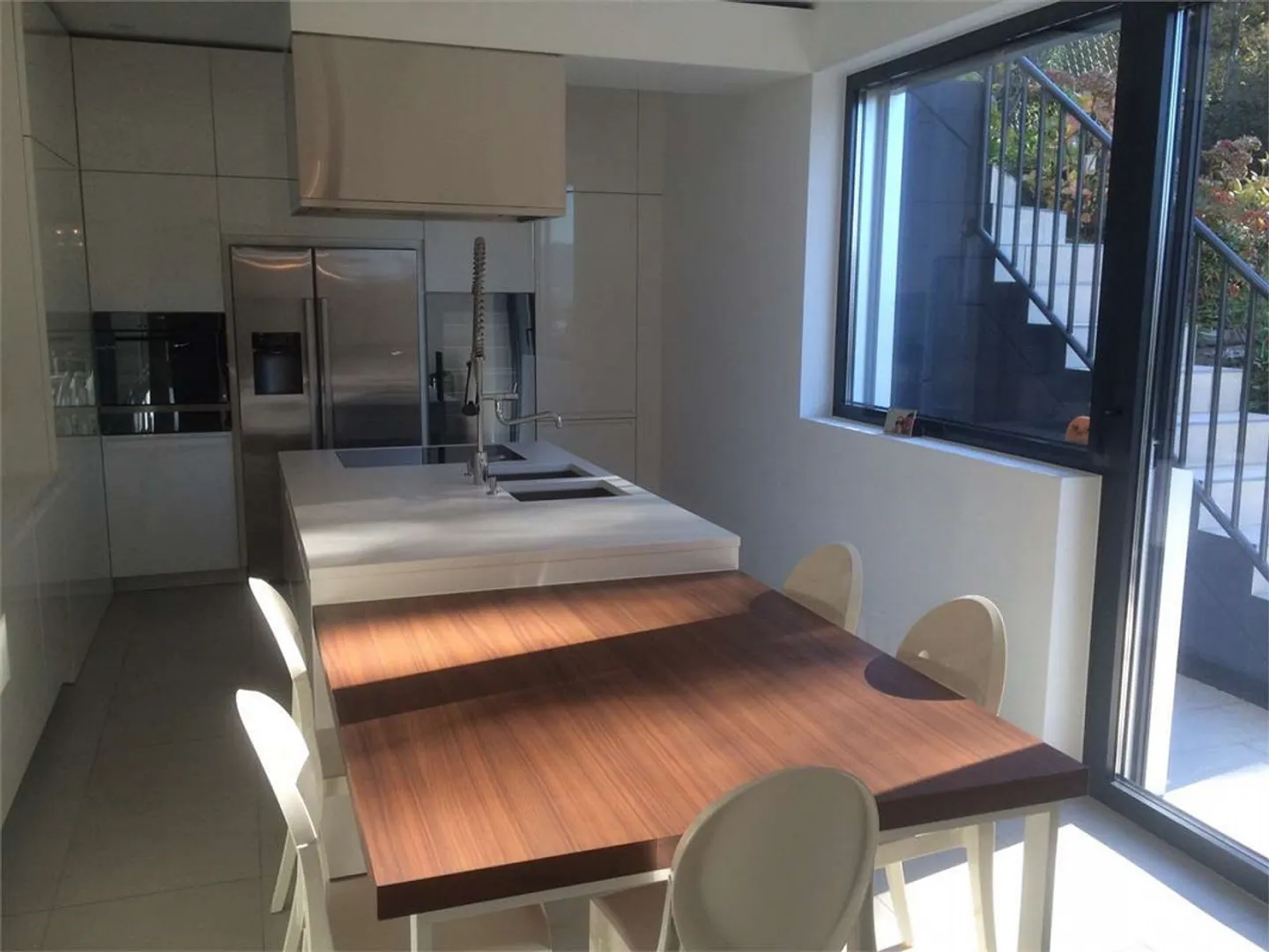 Villa moderne avec piscine - Photo 2 sur 13