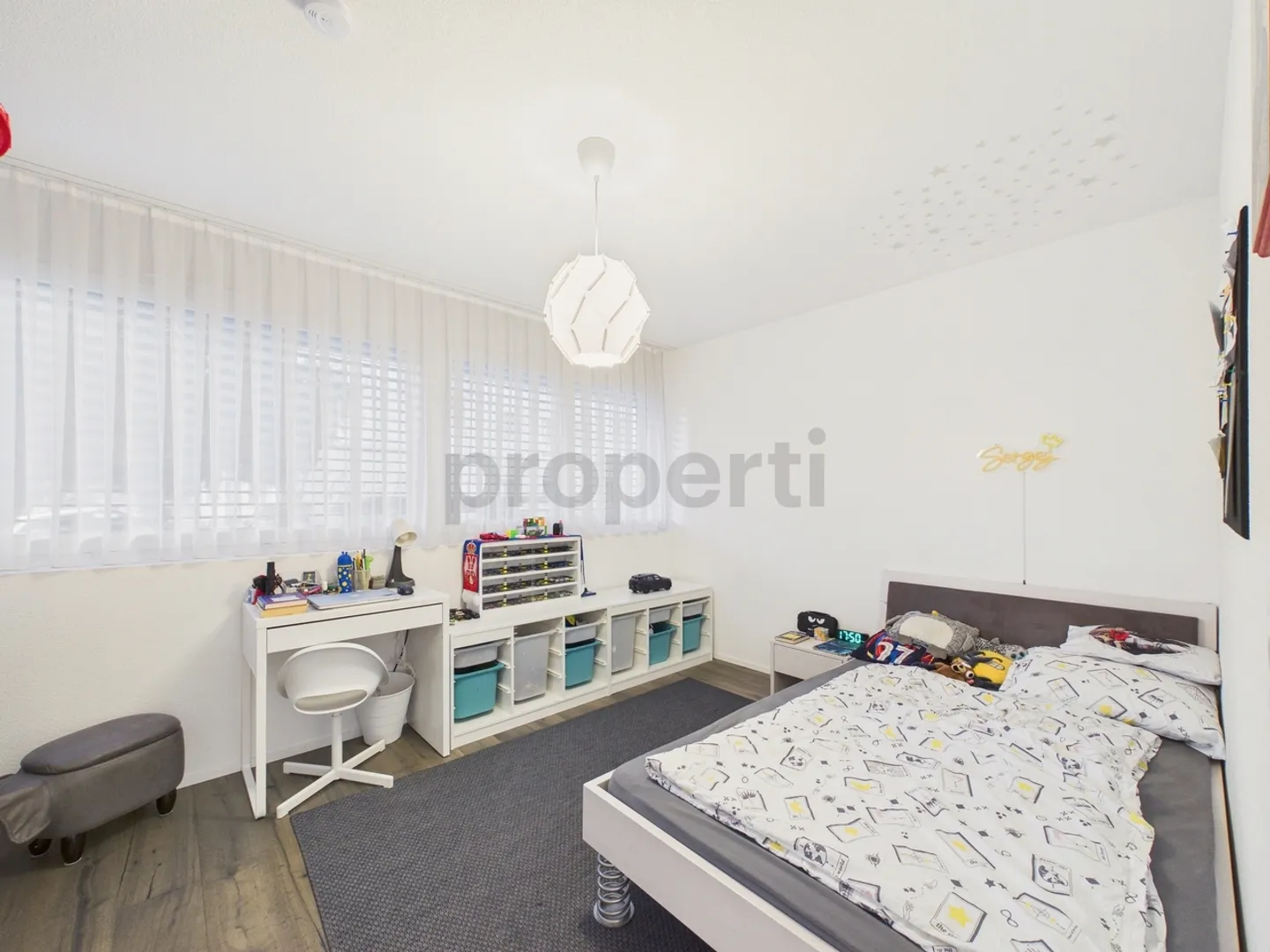 Spacious Apartment with Garden - Photo 8 of 13