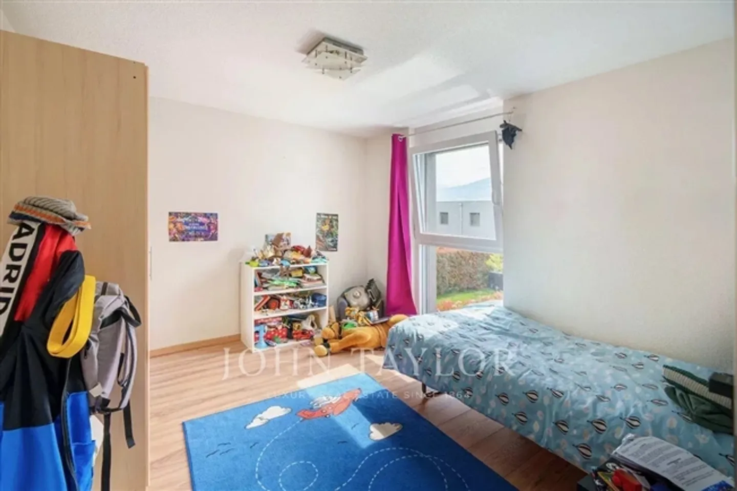 Casa bifamiliare + cantina, con giardino - Foto 8 di 8