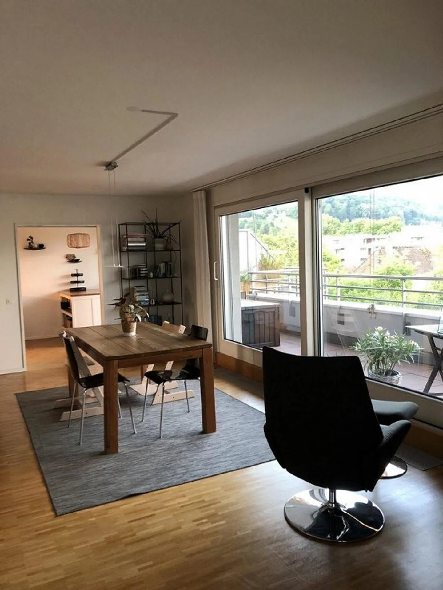 Attractive 4.5-room penthouse apartment with large terrace - Photo 6 of 7