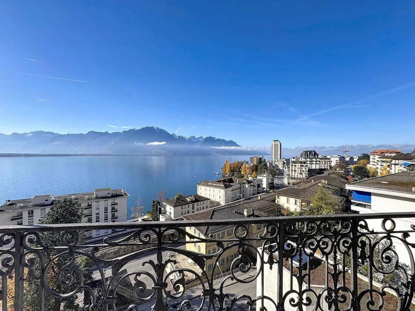 «3 Zimmer mit je 47 m² + 2 Balkonen – Hervorragender Blick auf den See» - Foto 3 von 9