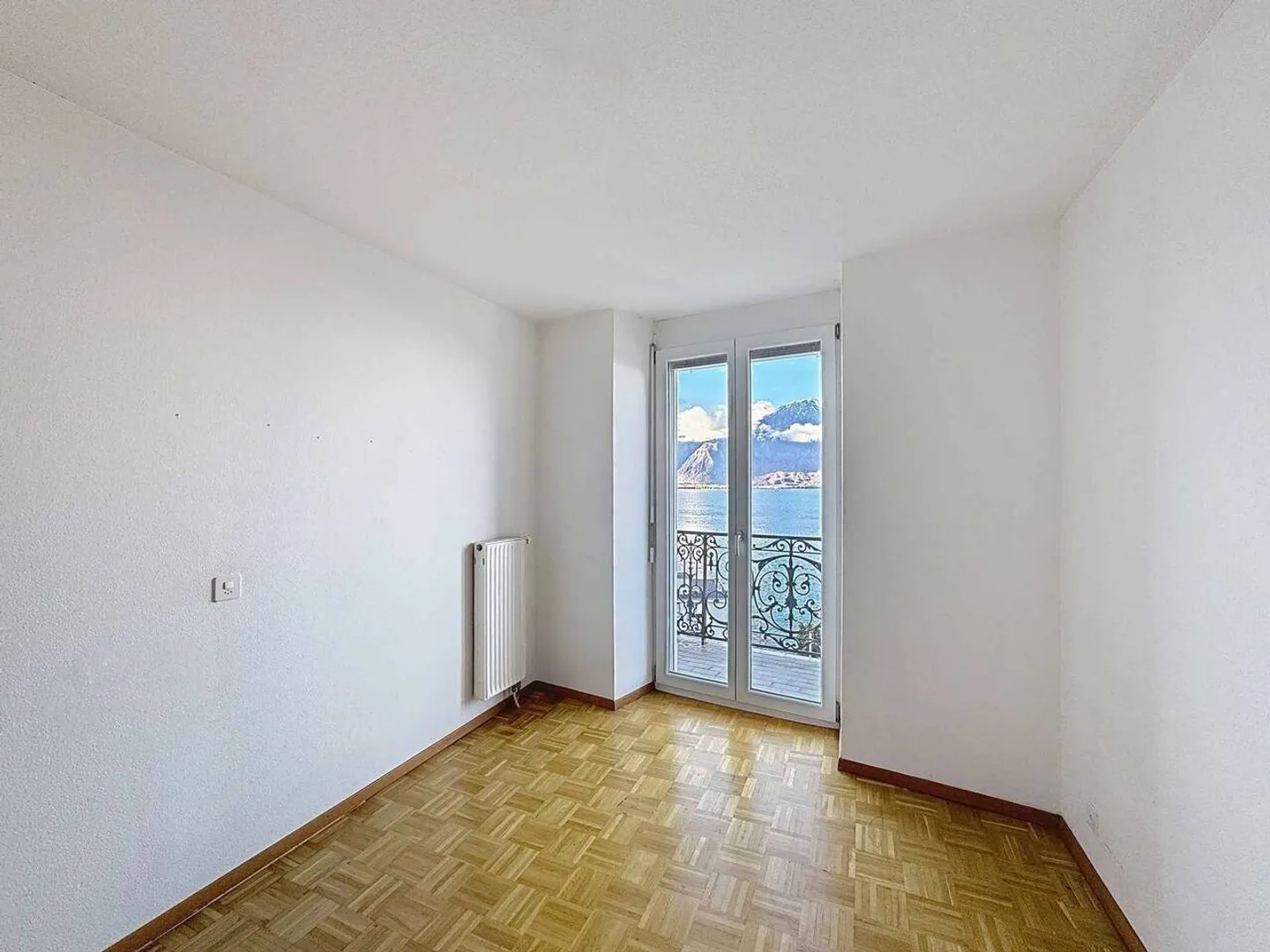 «3 Zimmer mit je 47 m² + 2 Balkonen – Hervorragender Blick auf den See» - Foto 6 von 9