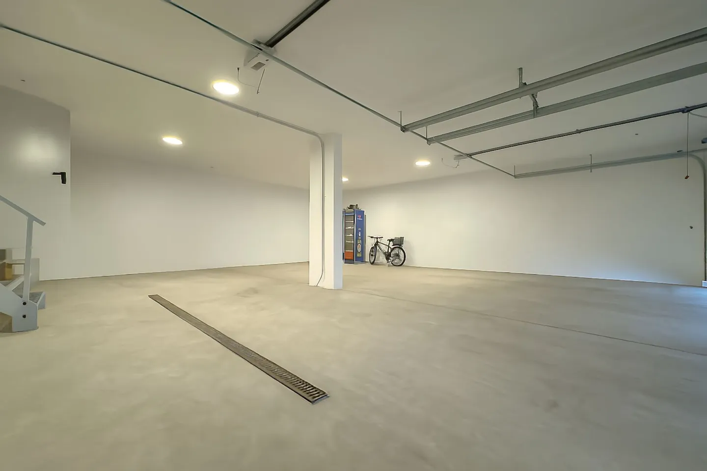 Vivere moderno con vista panoramica non ostacolata e garage quadruplo - Foto 13 di 14