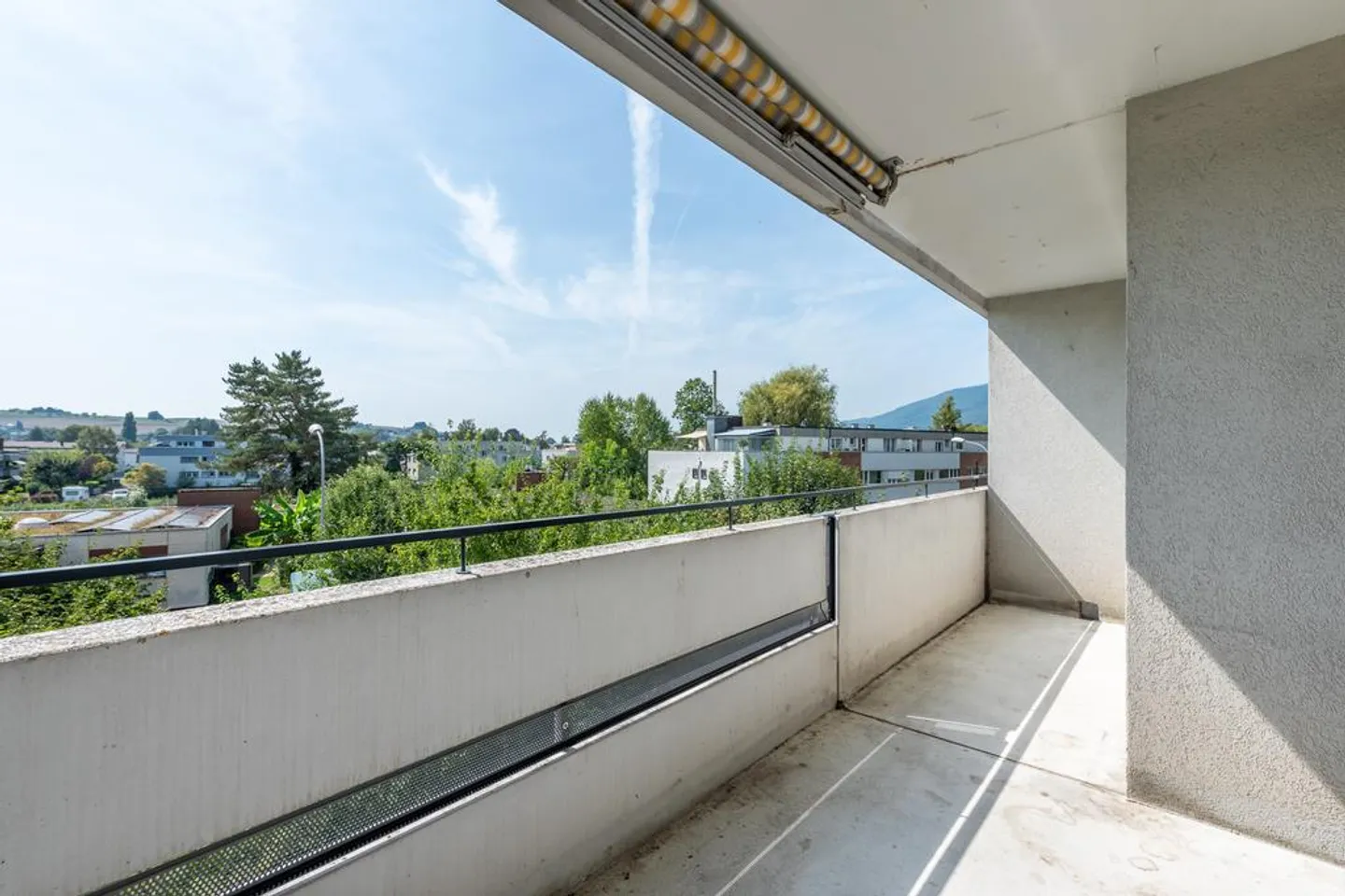 Preiswertes Apartment in Nidau - Foto 7 von 9