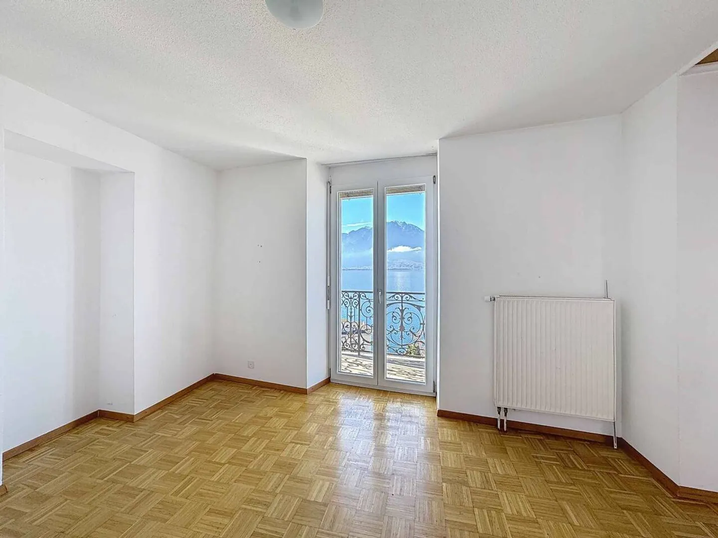 «3 Zimmer mit je 47 m² + 2 Balkonen – Hervorragender Blick auf den See» - Foto 4 von 9