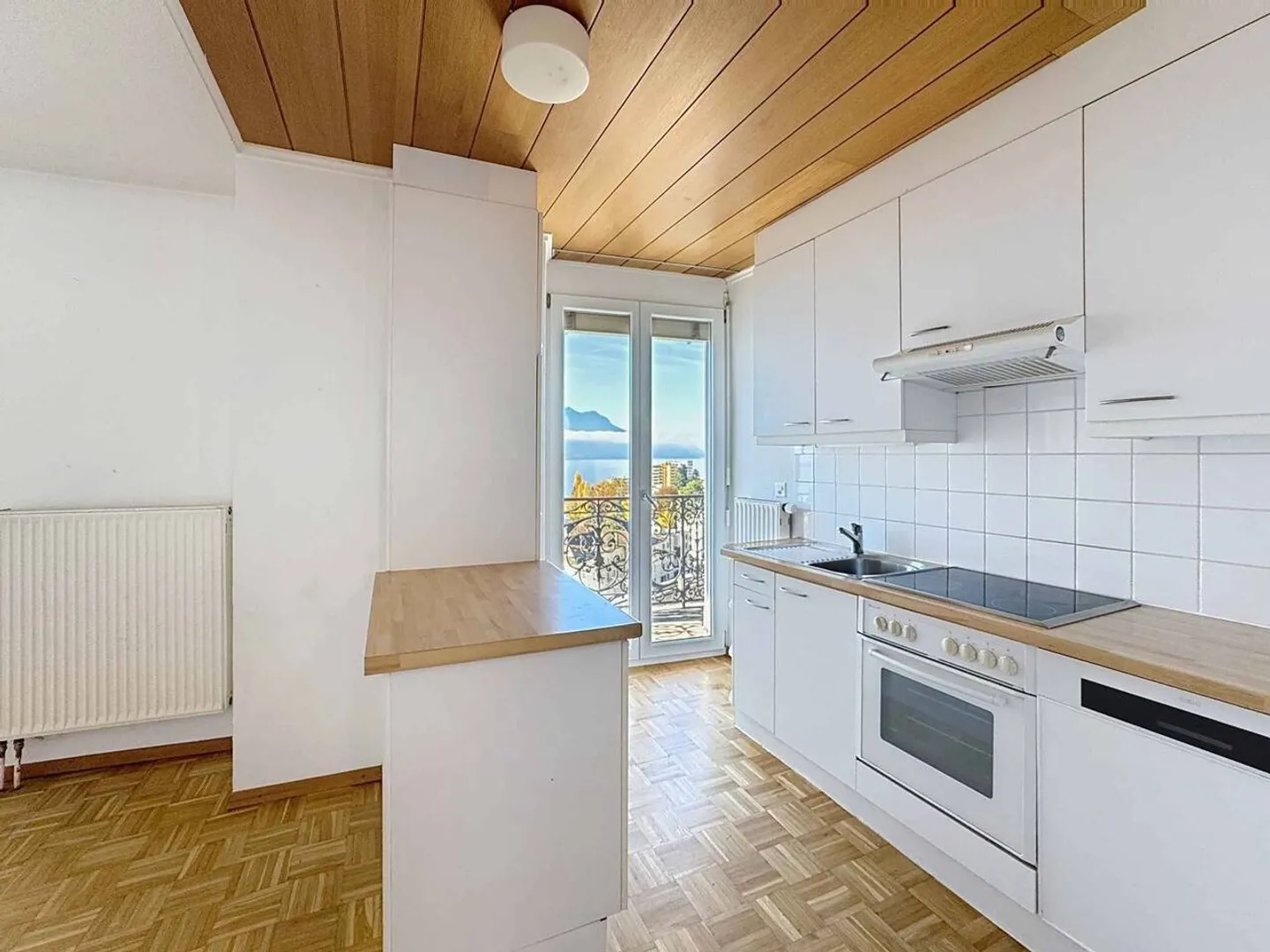 «3 Zimmer mit je 47 m² + 2 Balkonen – Hervorragender Blick auf den See» - Foto 5 von 9