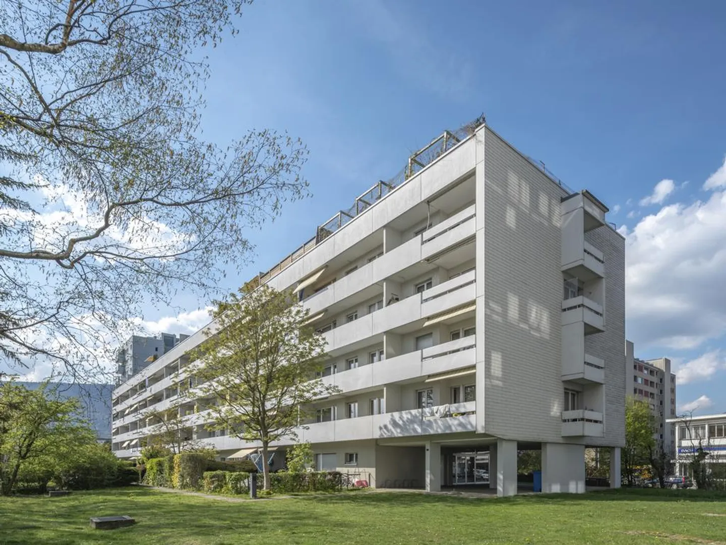 Preiswertes Apartment in Nidau - Foto 1 von 9