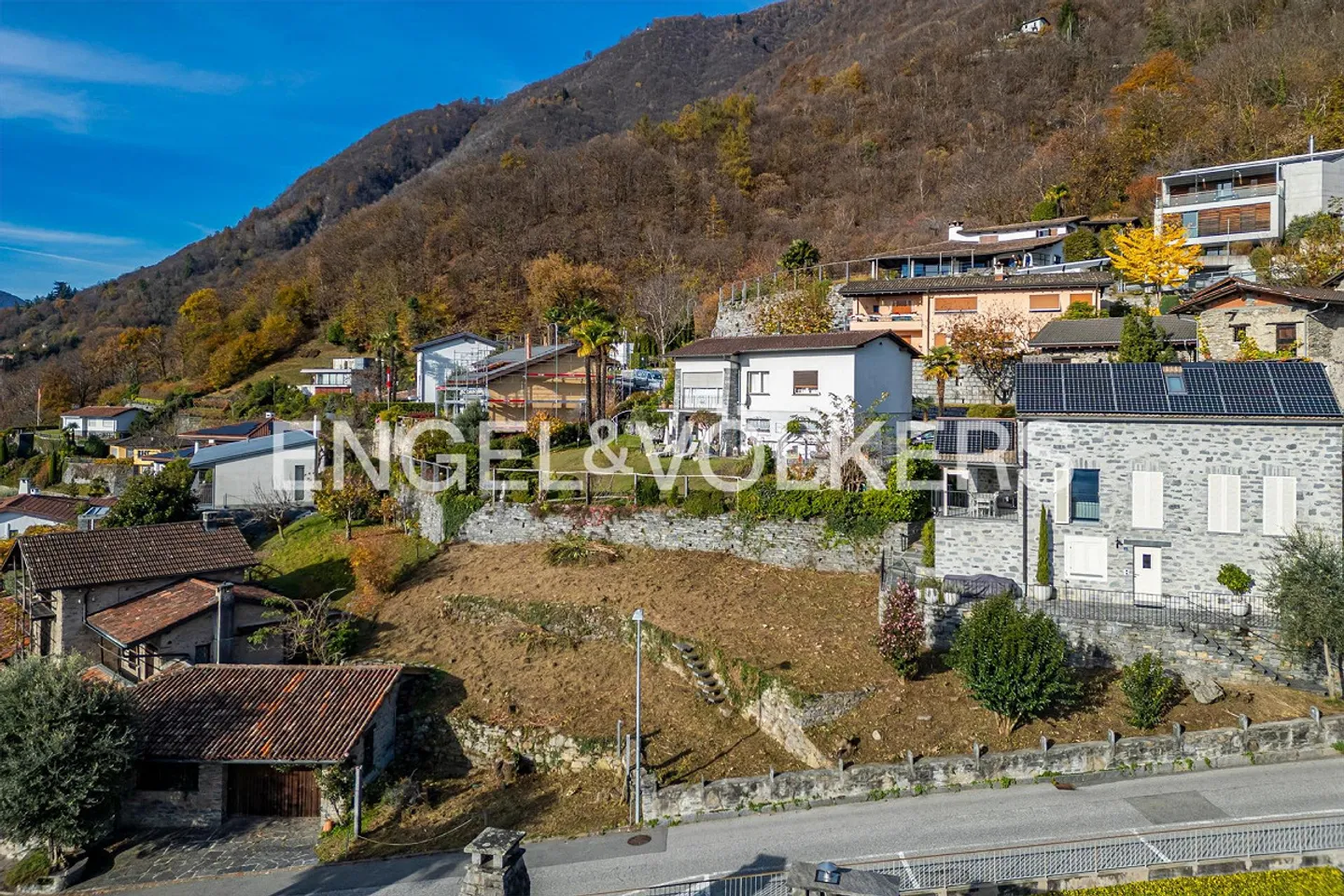 Exclusive building plot in a prime location with breathtaking ... - Photo 2 of 4