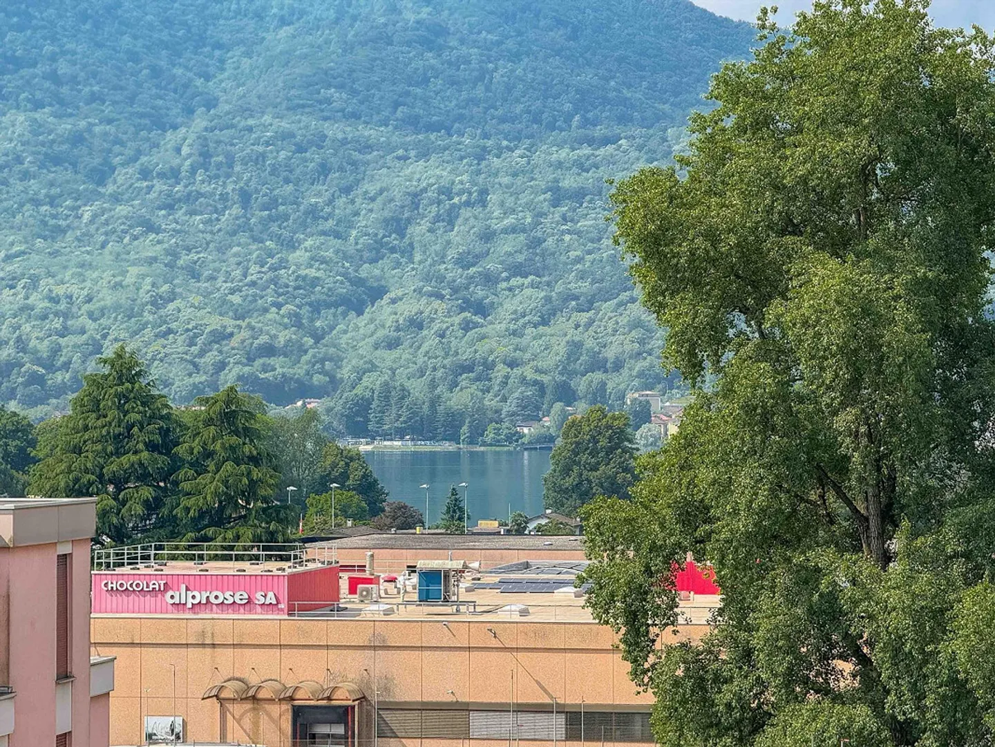 Elegante Penthouse mit 4,5 Zimmern in Caslano - Foto 9 von 11