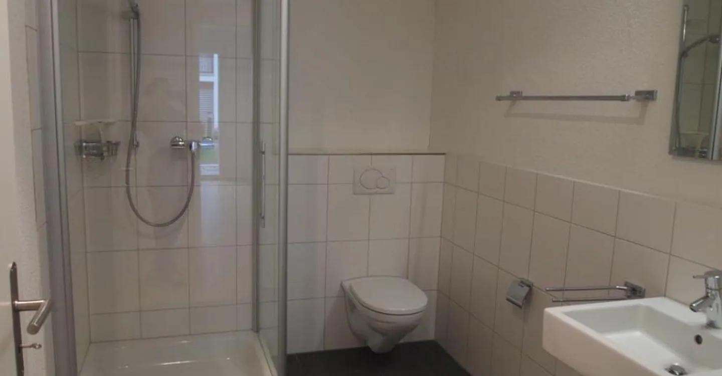 Appartement moderne au rez-de-chaussée - Photo 4 sur 7