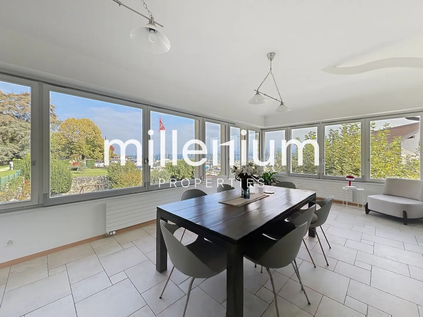 Magnifica villa a due passi dal lago - Foto 5 di 13