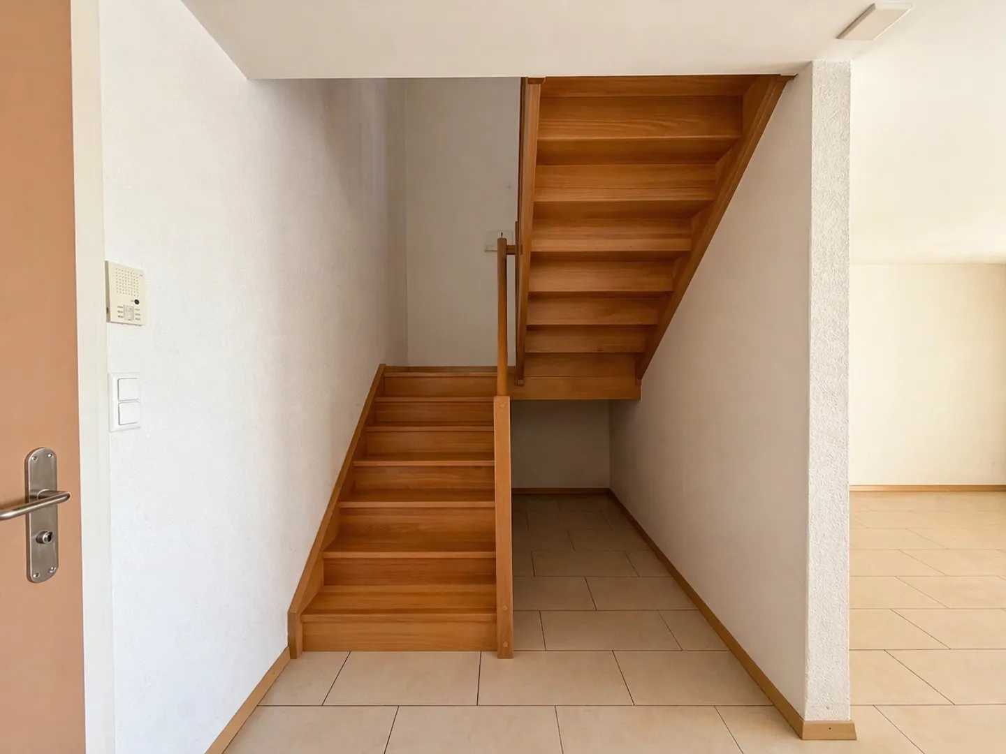 Duplex Familial dans Quartier Calme - Photo 3 sur 8