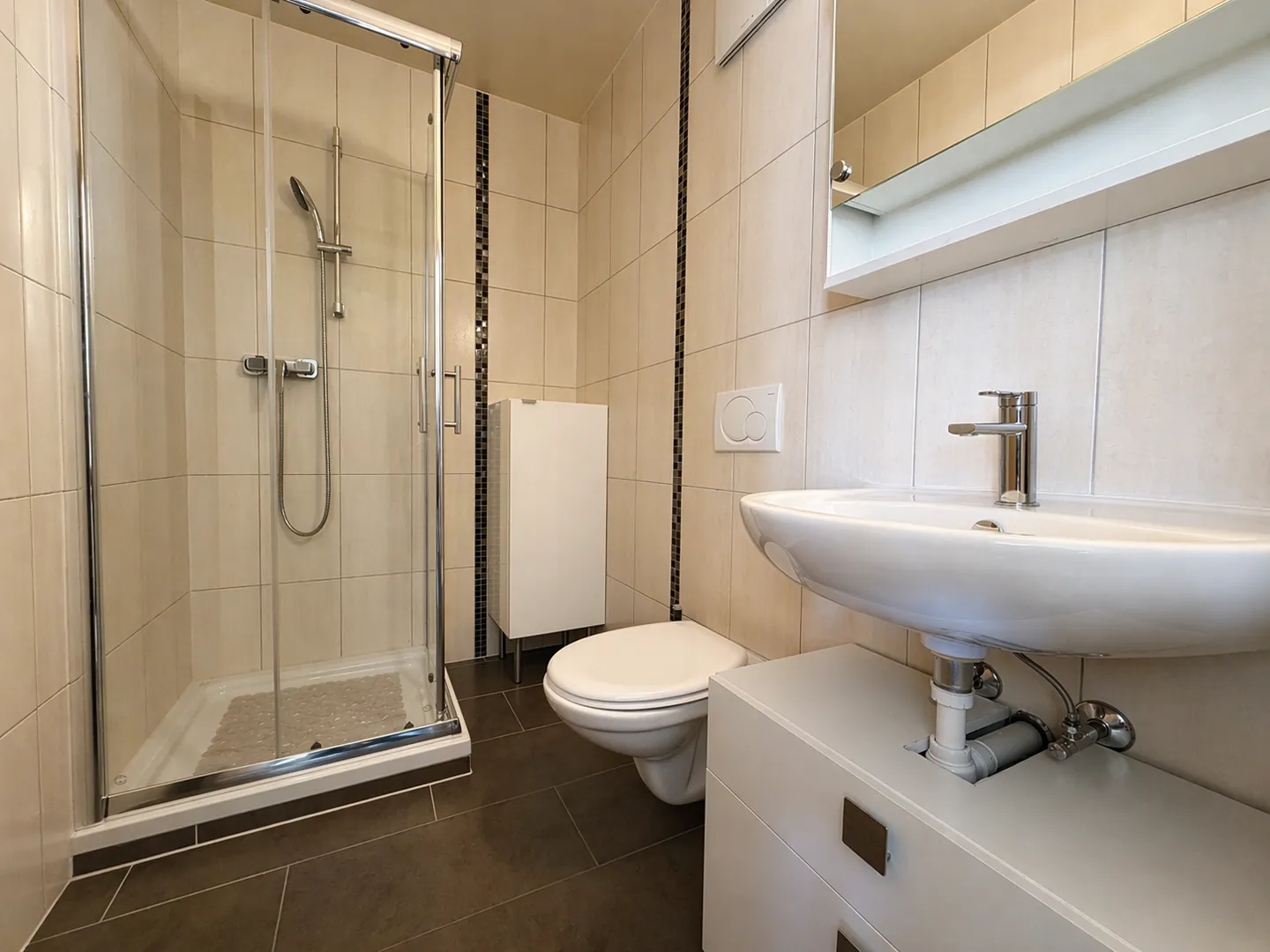 Duplex Familial dans Quartier Calme - Photo 2 sur 8