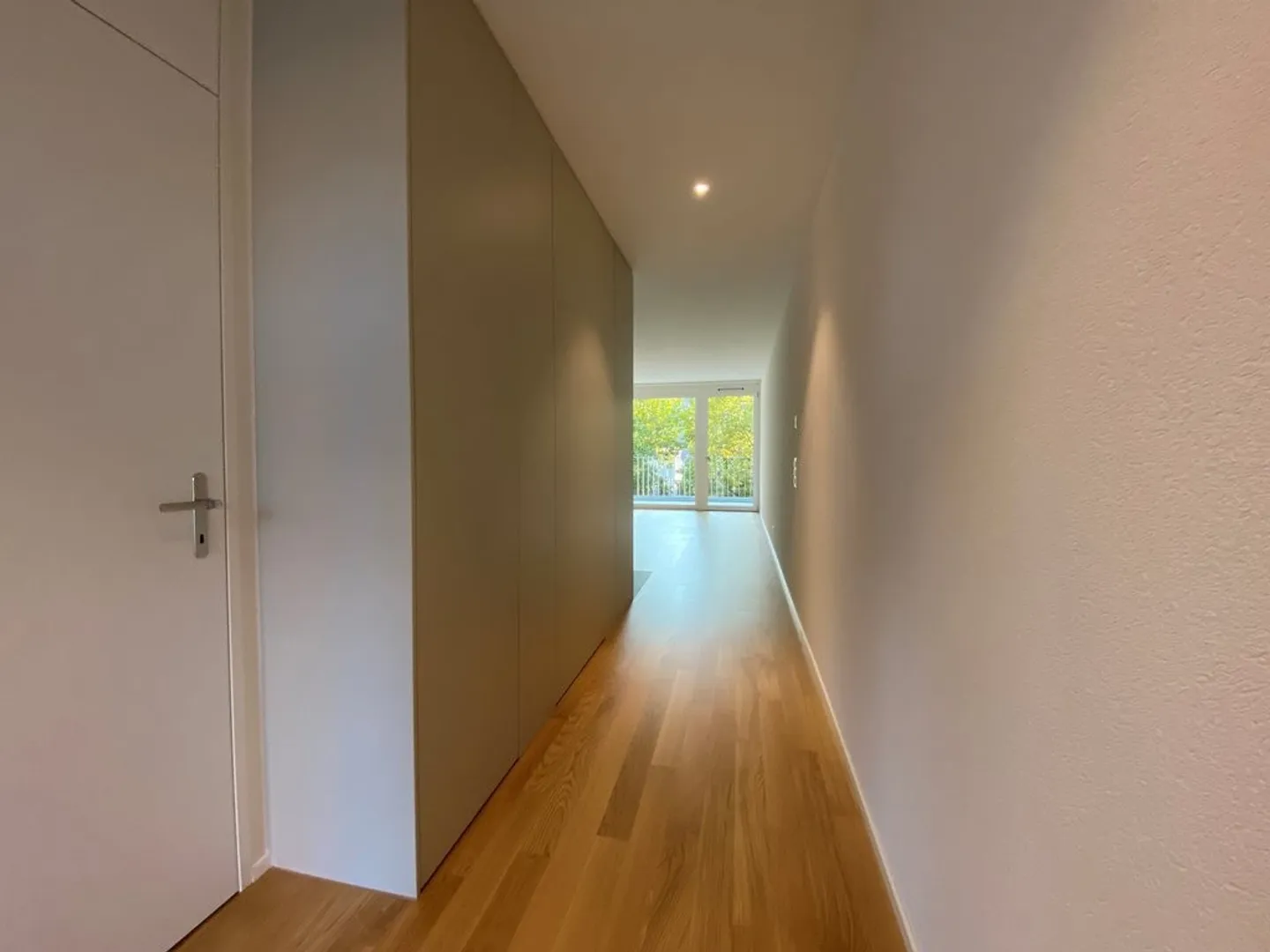 Apartment seeks single! - Photo 5 of 7