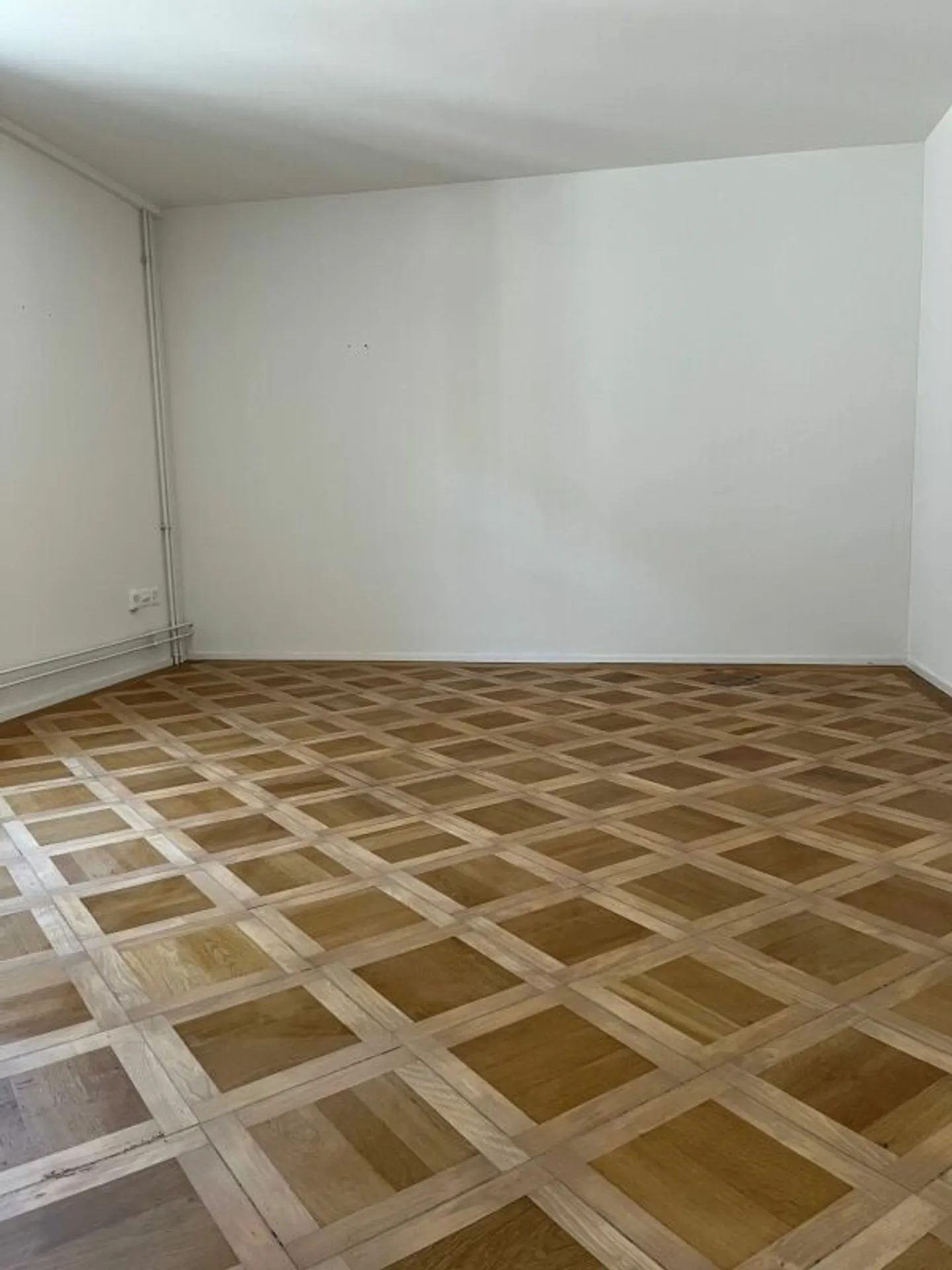 Appartement lumineux de 2,5 pièces avec espace jardin dans le beau quartier des musées - Photo 2 sur 9