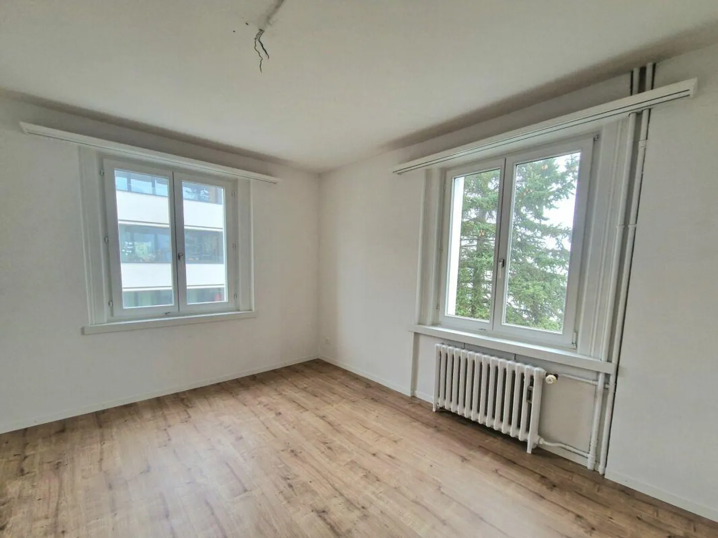 Appartement 4.0 pièces avec charme dans un emplacement central - Photo 4 sur 9