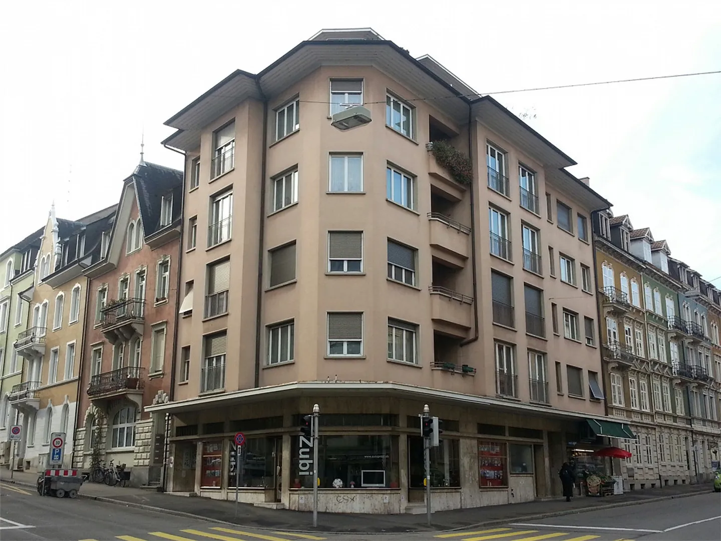 Beautiful 3-room apartment in the center of Basel - Photo 1 of 7