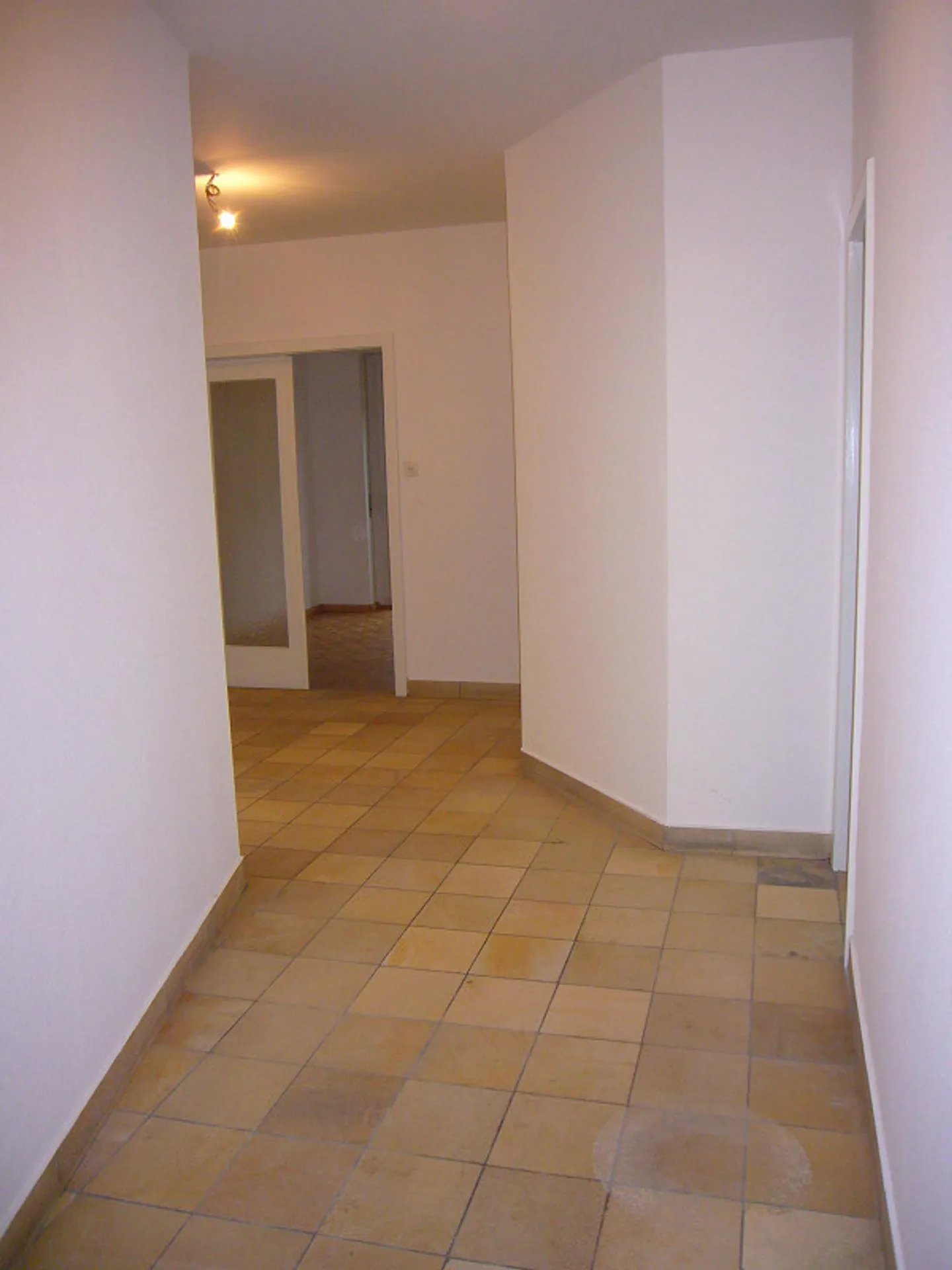 Beautiful 3-room apartment in the center of Basel - Photo 7 of 7