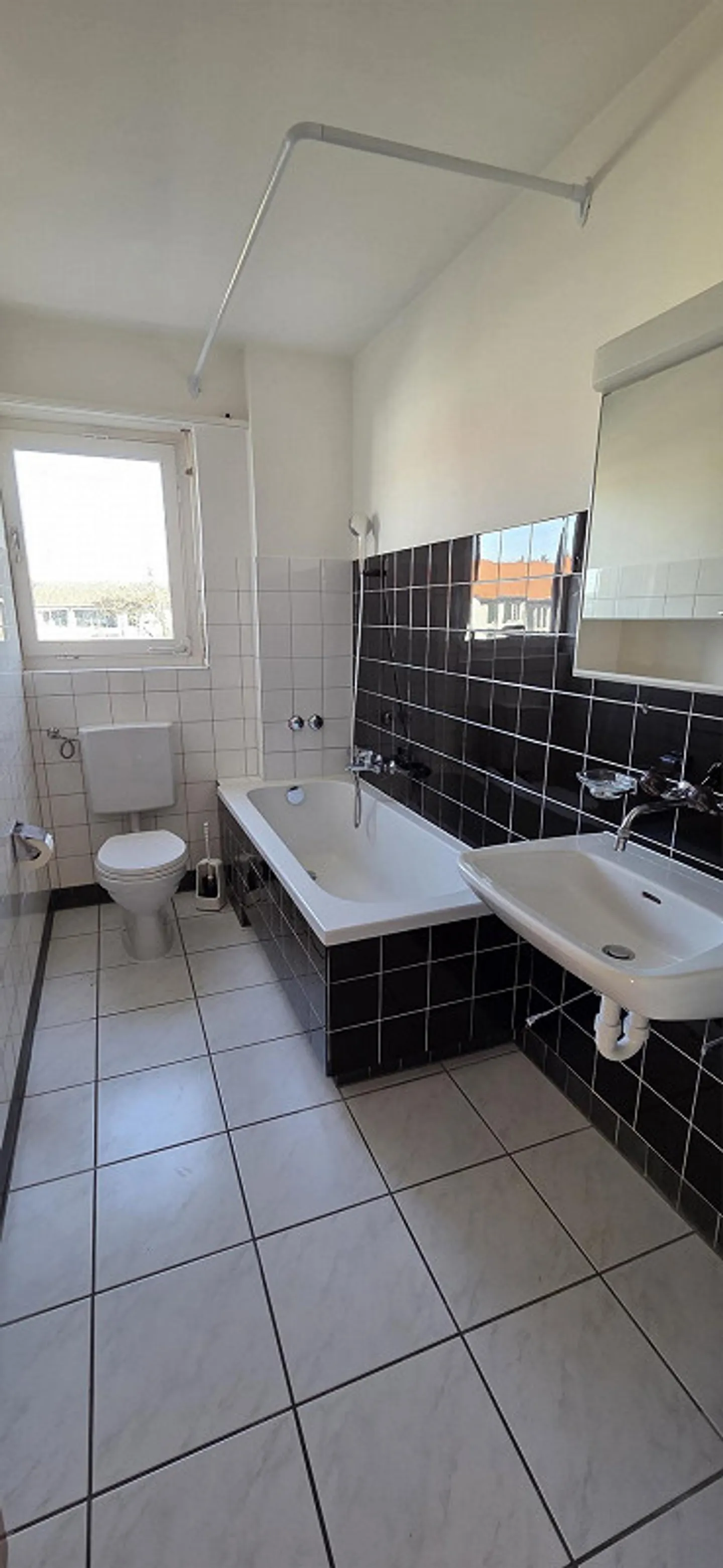 Appartement 3 pièces à louer à Reinach - Photo 8 sur 9