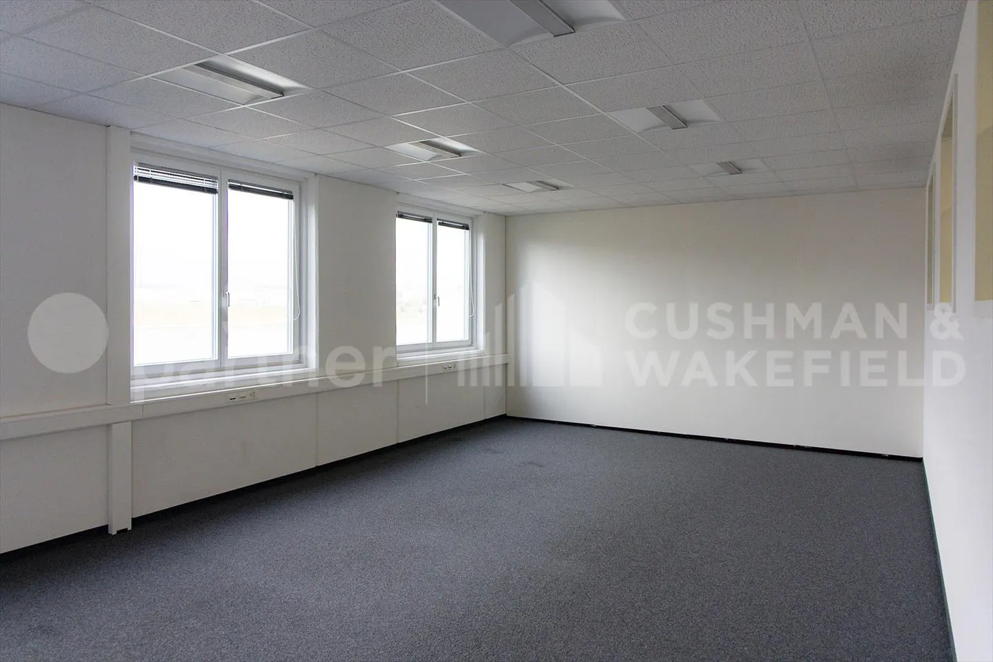 Pré-de-la-fontaine 19 - Fitted office spaces in the heart of ZIMEYSA - Photo 3 of 3