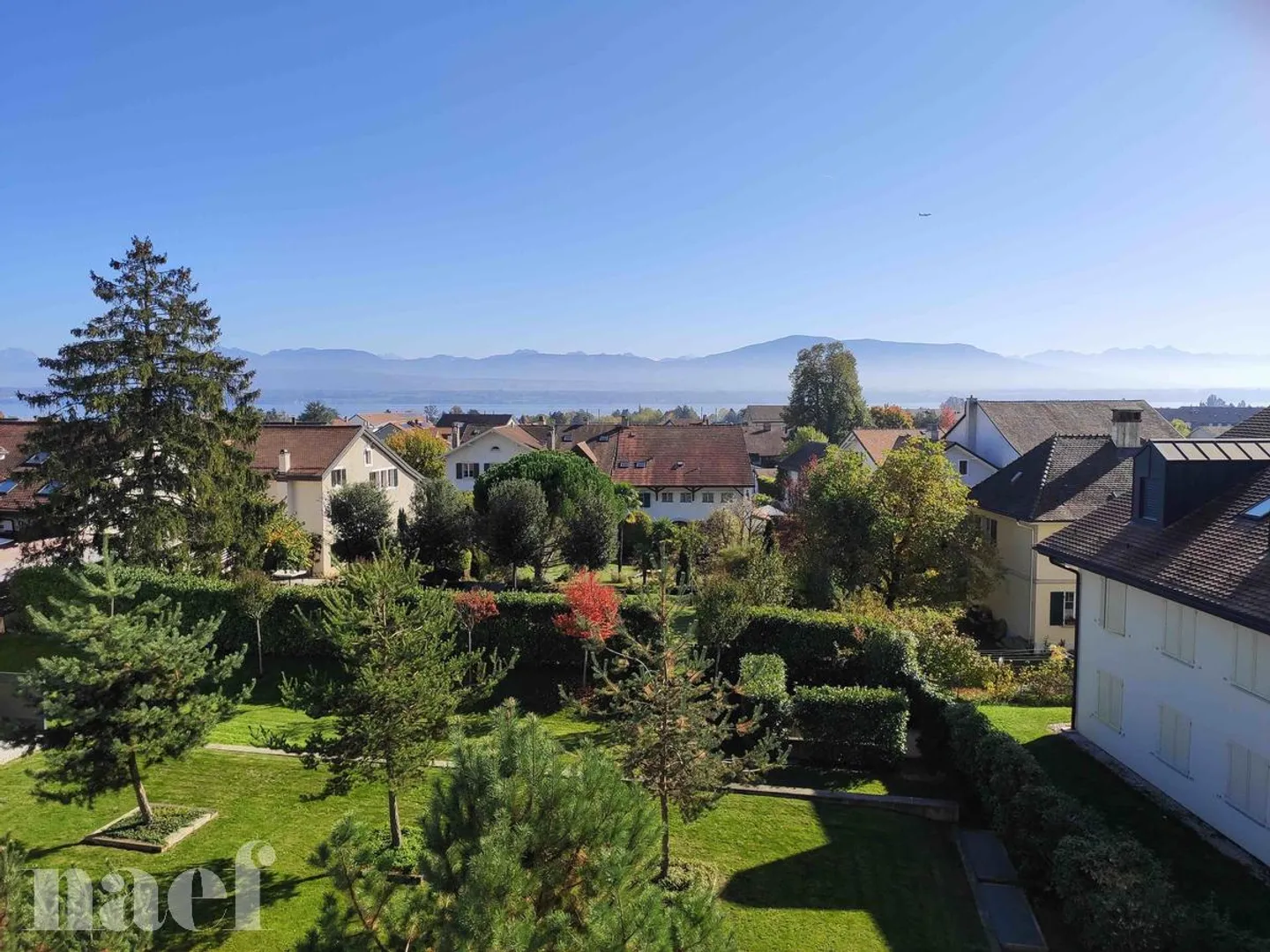 Beautiful apartment in the center of the village with 3 rooms of approx. 82m2 on the 3rd floor - Photo 2 of 9