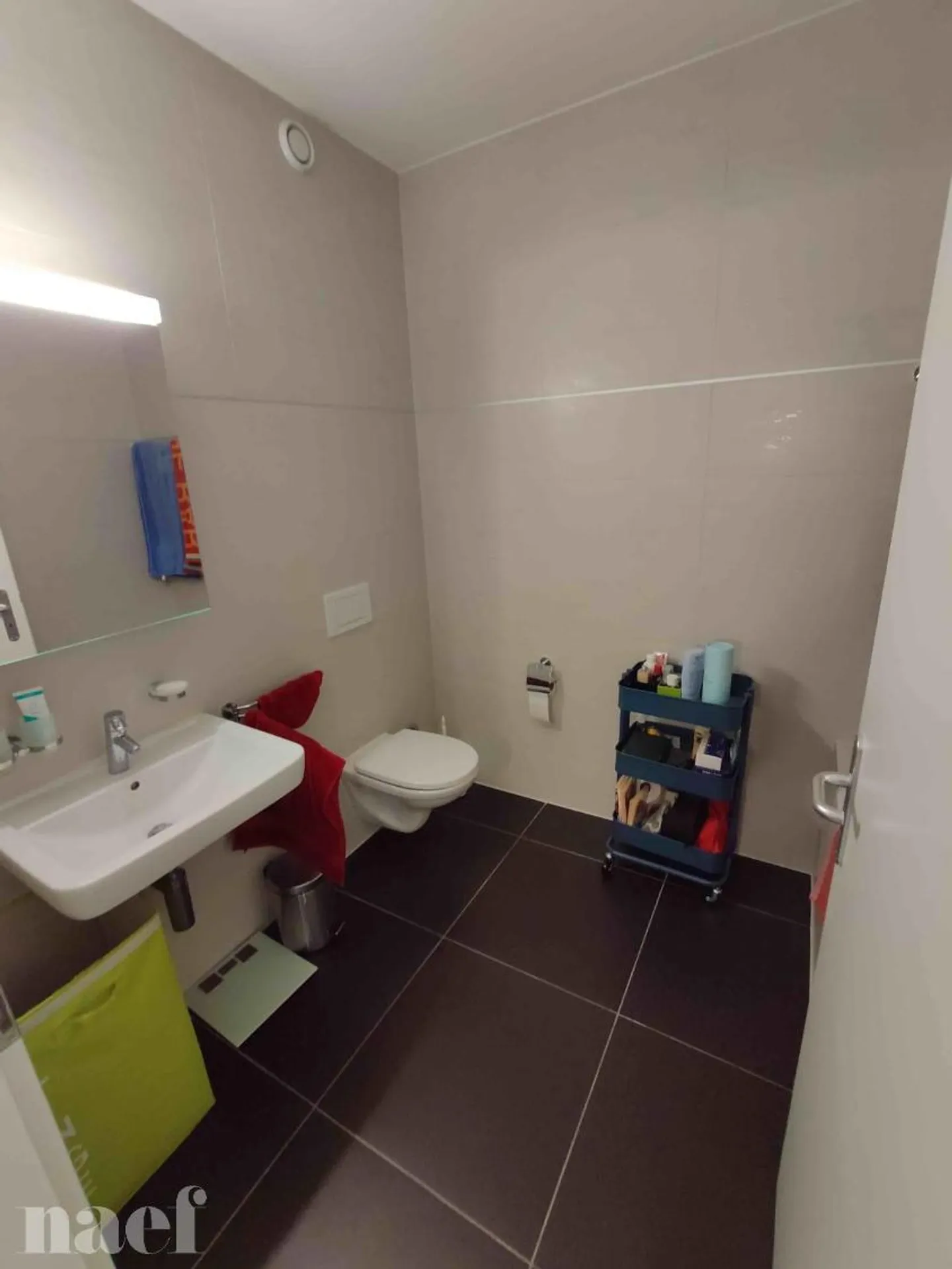 Beautiful apartment in the center of the village with 3 rooms of approx. 82m2 on the 3rd floor - Photo 8 of 9