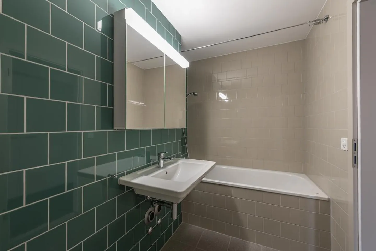 Renovierte Familienwohnung in Biel - Foto 3 von 10