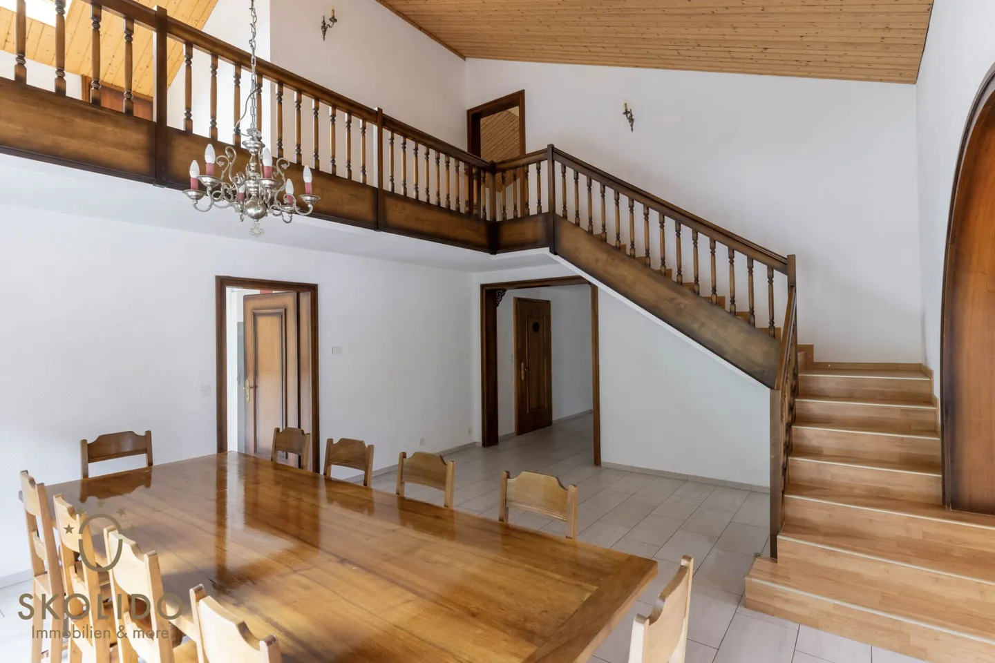 Rustic, spacious attic duplex apartment near Brigerbad - Photo 3 of 56