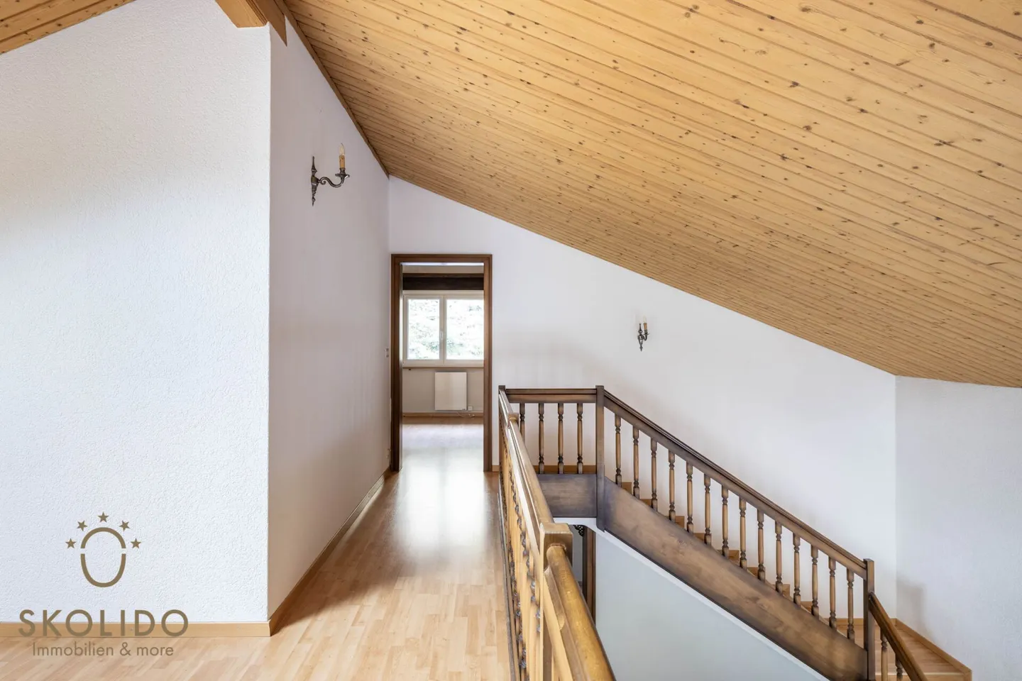 Rustic, spacious attic duplex apartment near Brigerbad - Photo 8 of 56